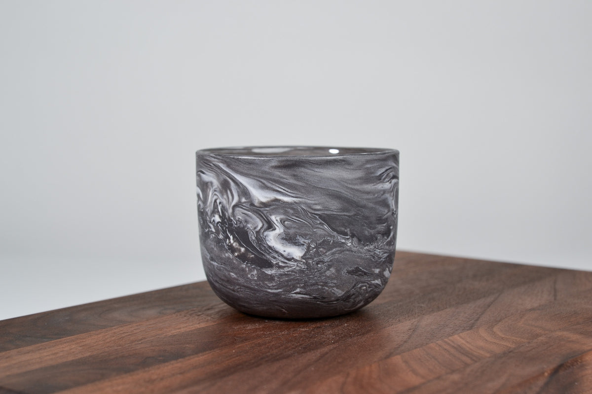 Let it flow. Porcelain cup. Dark chocolate - 200 ml