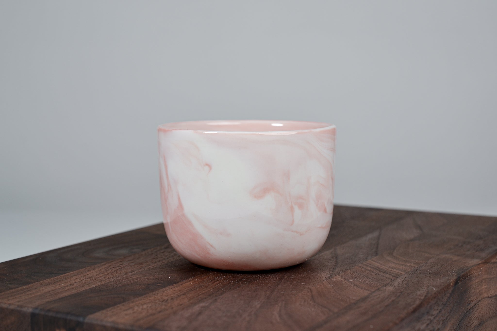 Kávový hrnek z porcelánu - Flow - růžový - 200 ml - Lesklá verze