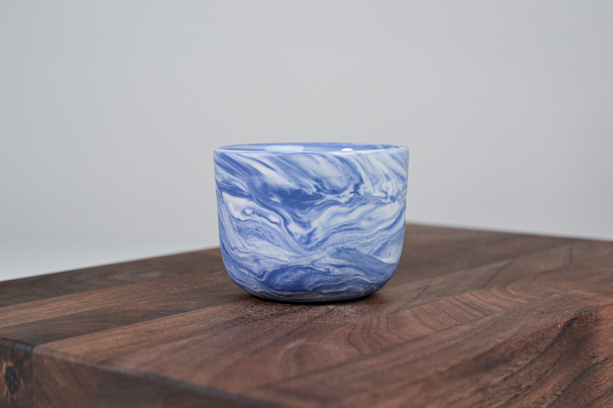 Kávový hrnek z porcelánu - Flow - 100 ml - modrý porcelán