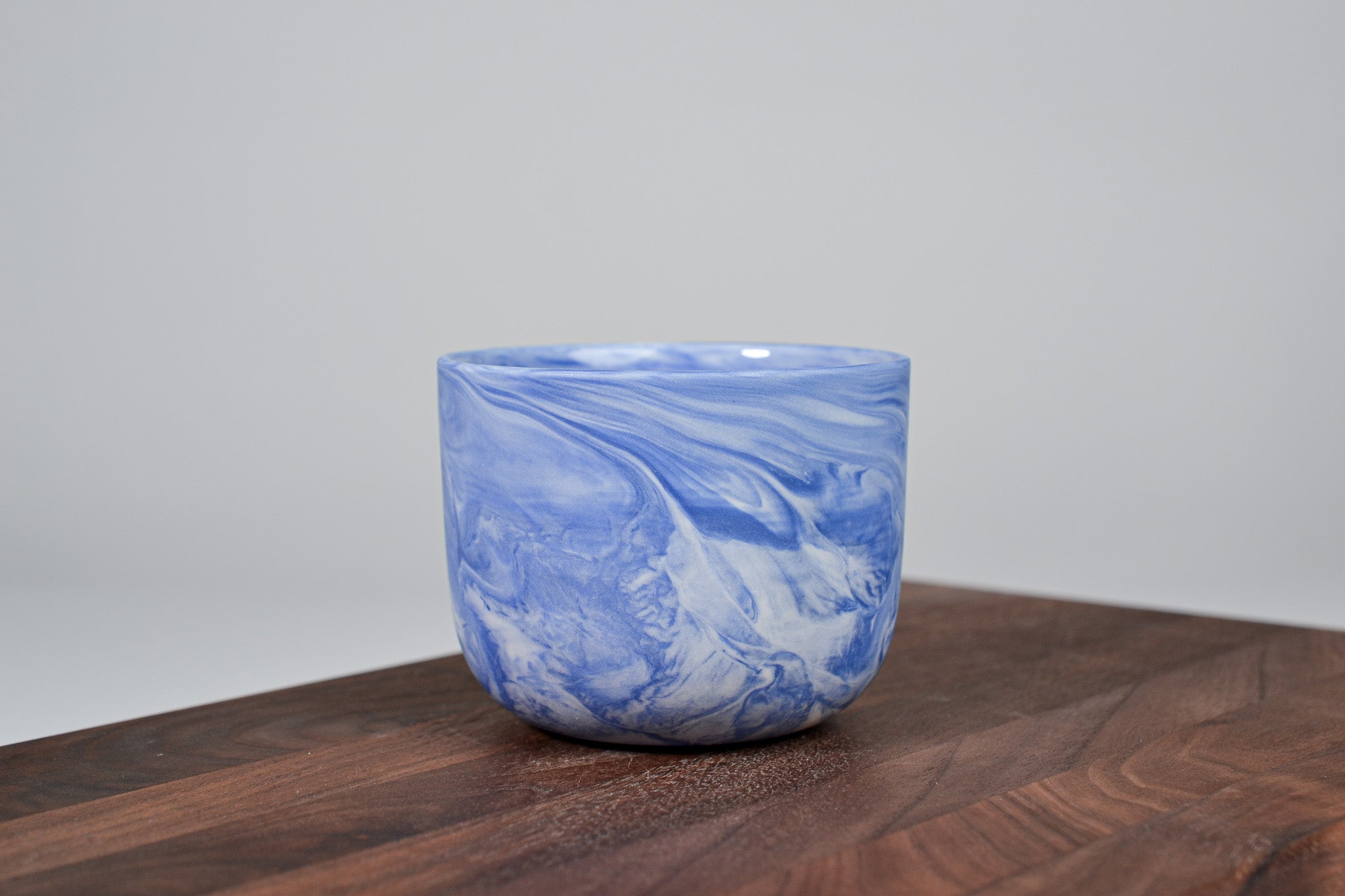 Kávový hrnek z porcelánu - Flow - modrý - 200 ml
