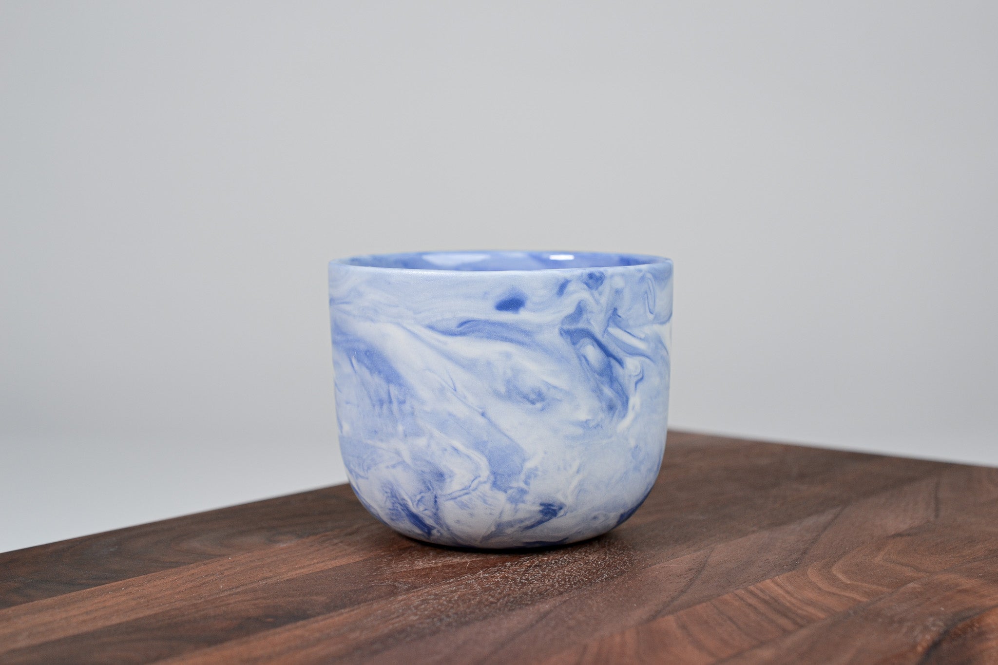 Kávový hrnek z porcelánu - Flow - modrý - 200 ml