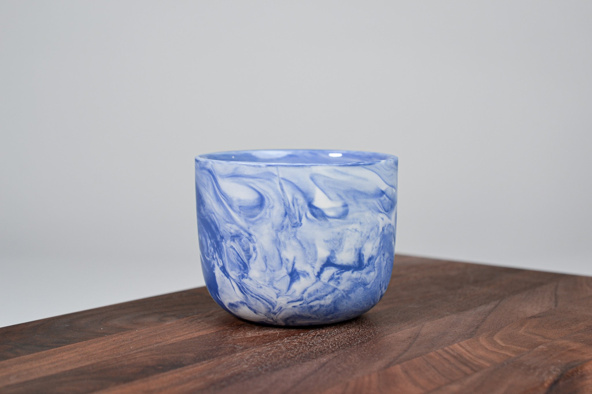 Kávový hrnek z porcelánu - Flow - modrý - 200 ml