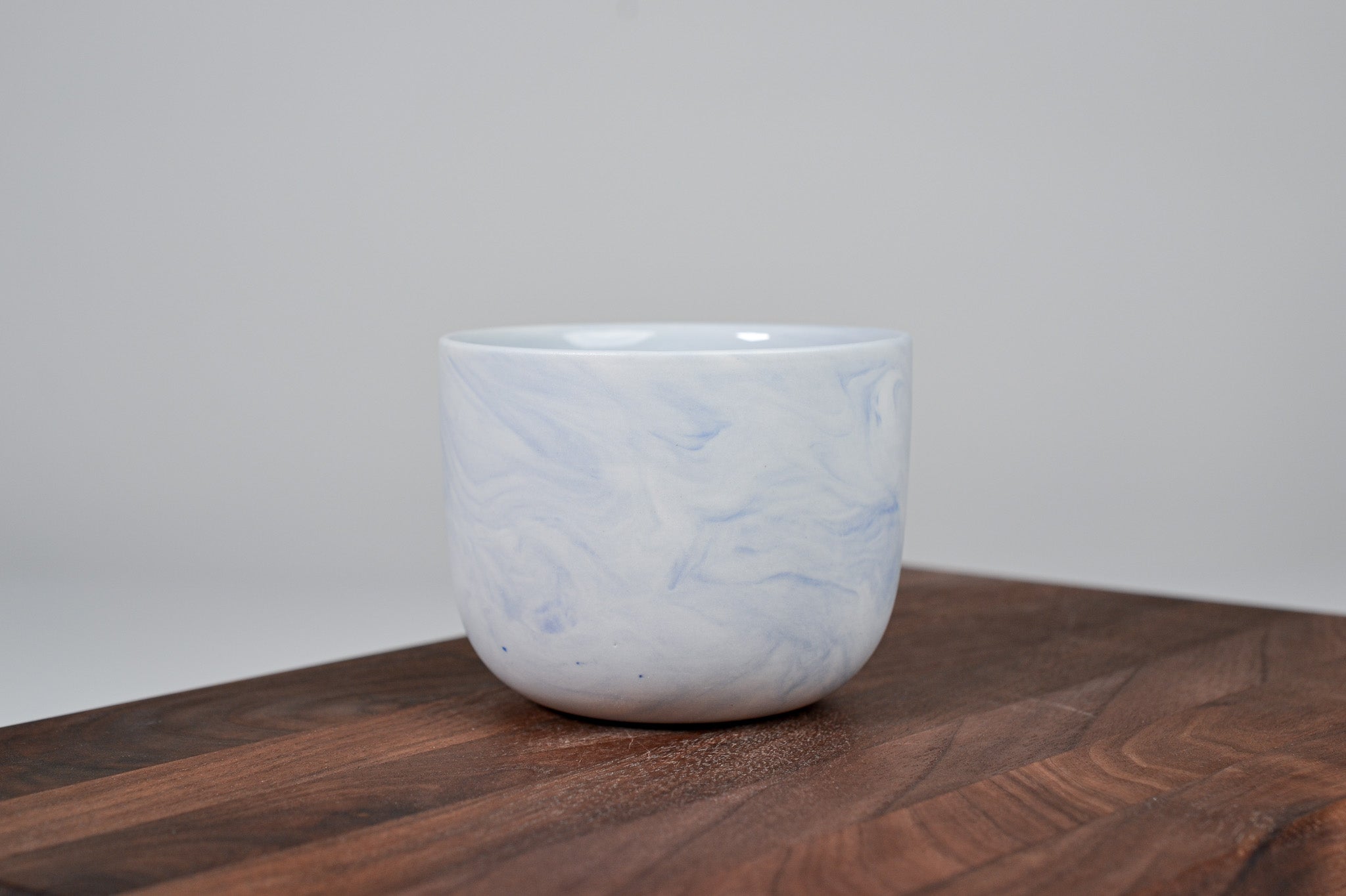 Kávový hrnek z porcelánu - Flow - modrý - 200 ml