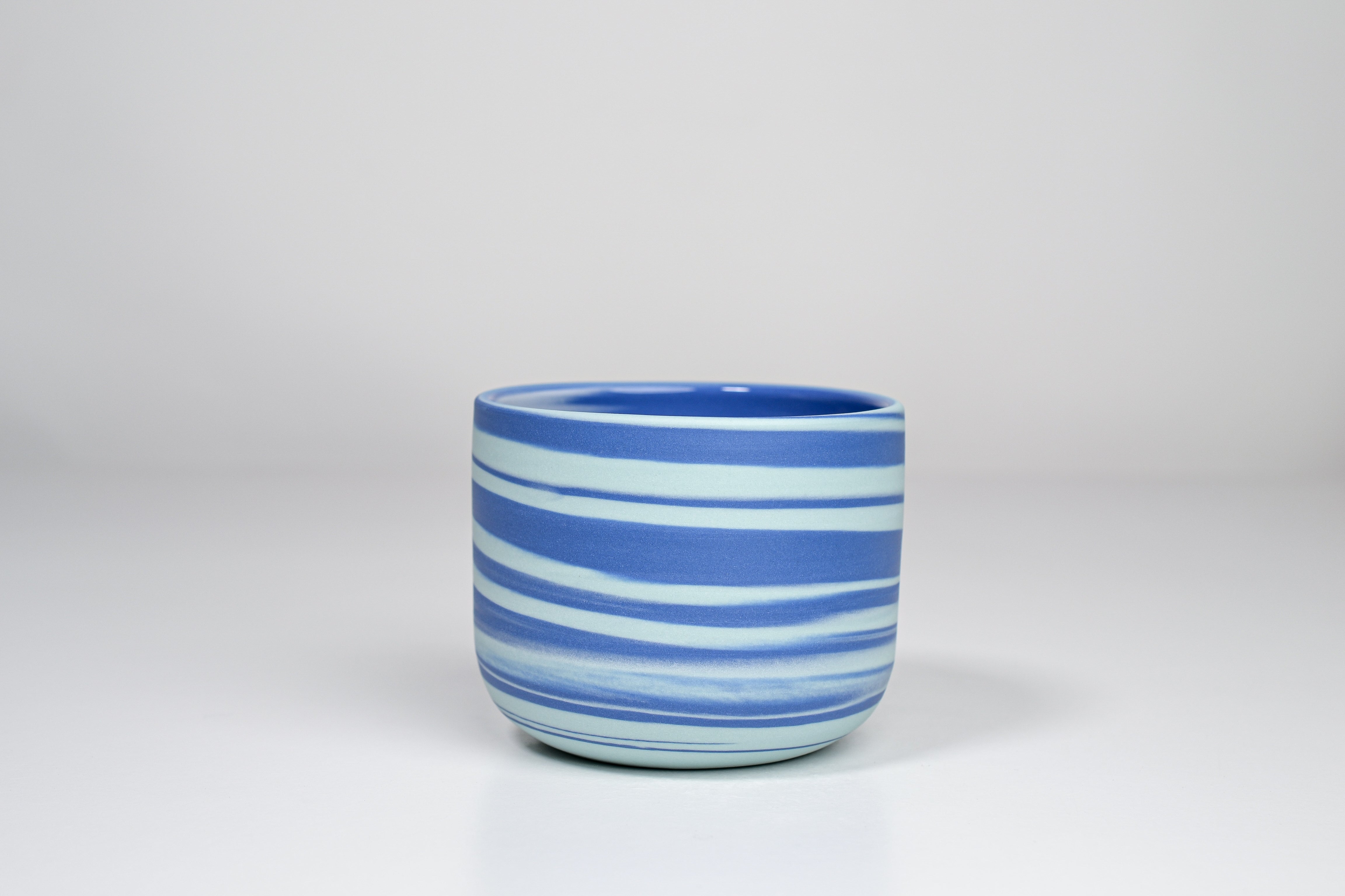 Let it flow. Porcelain cup. 190 ml