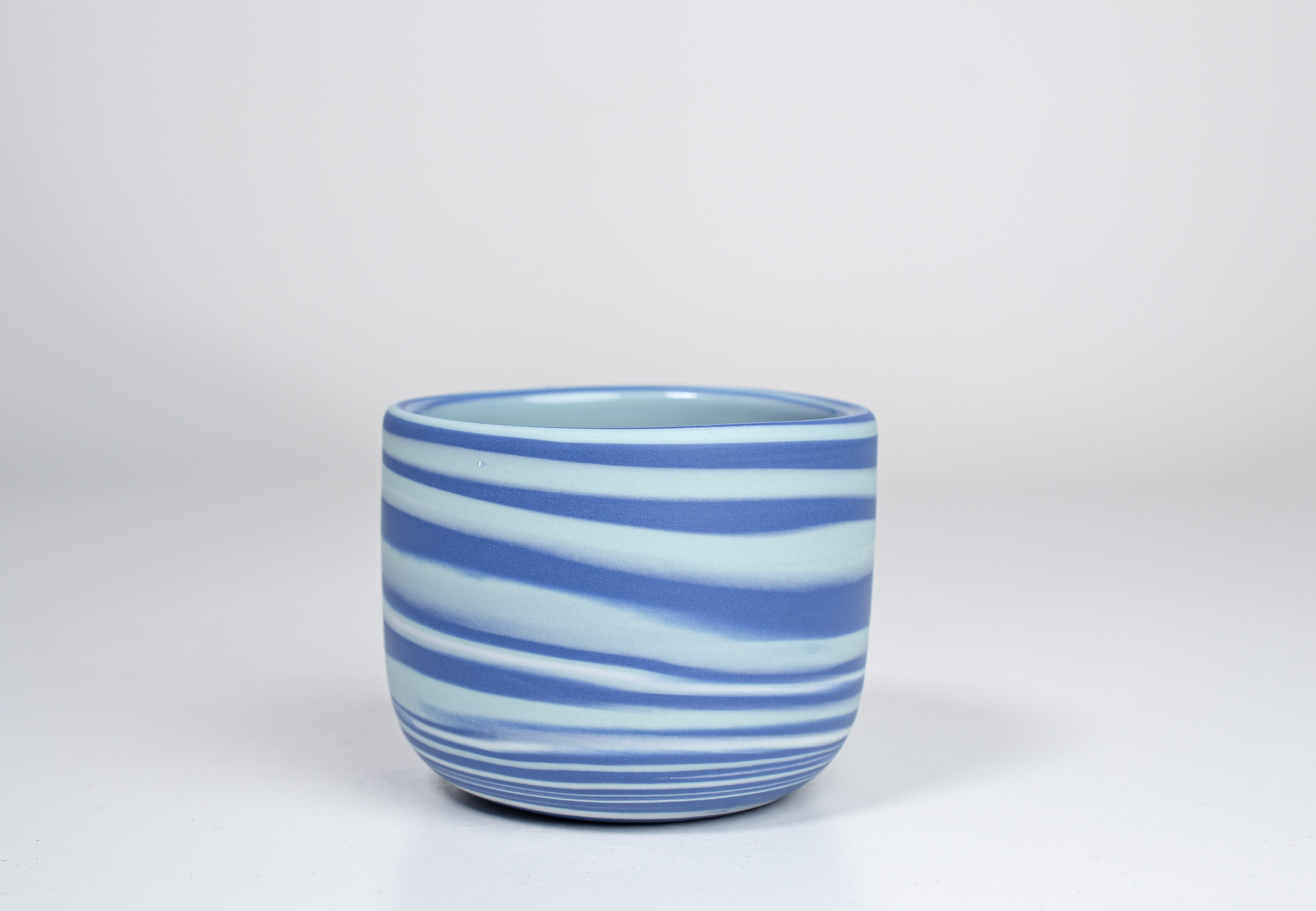 Let it flow. Porcelain cup. 190 ml