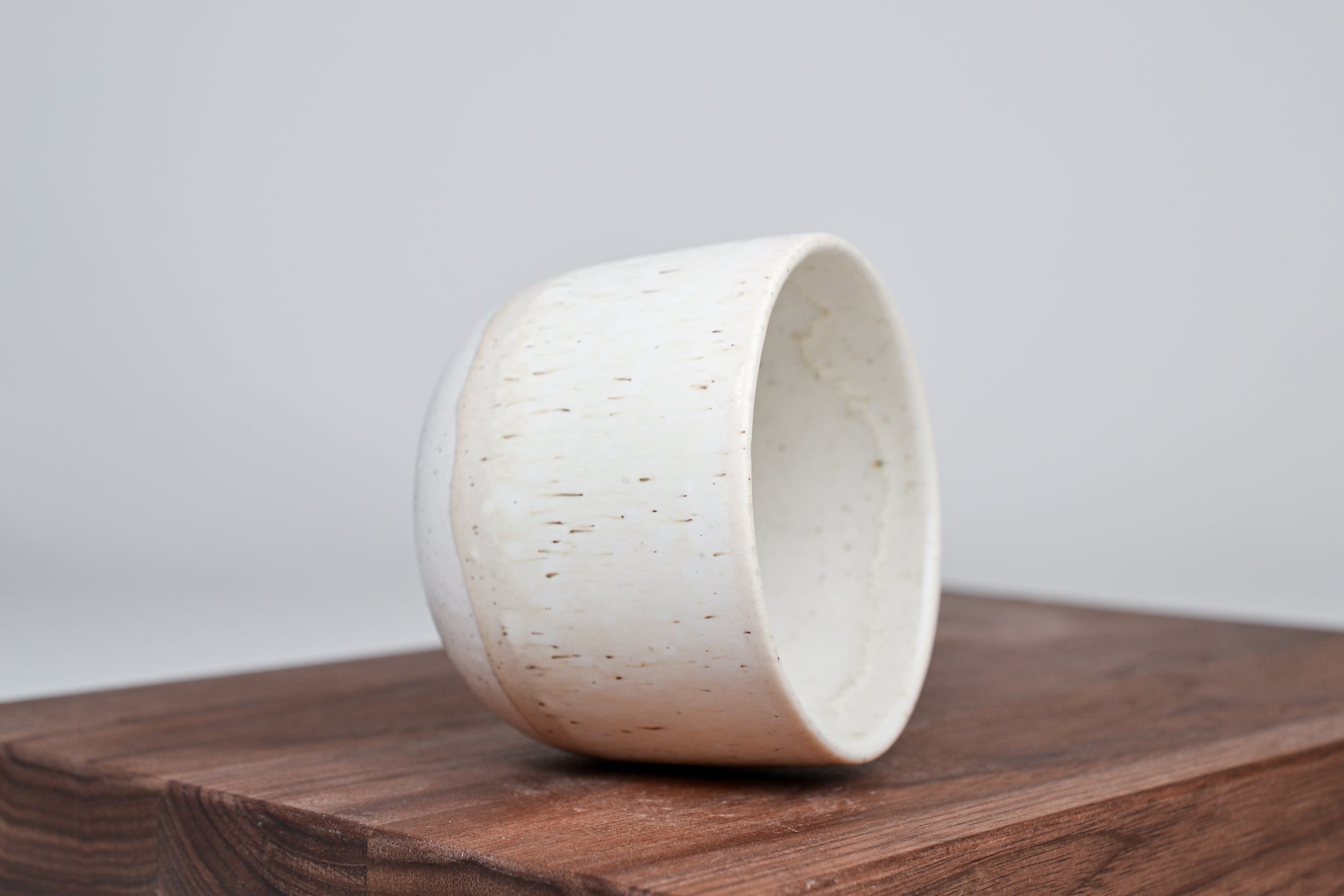 Simple cup with white miracle glaze - 200ml