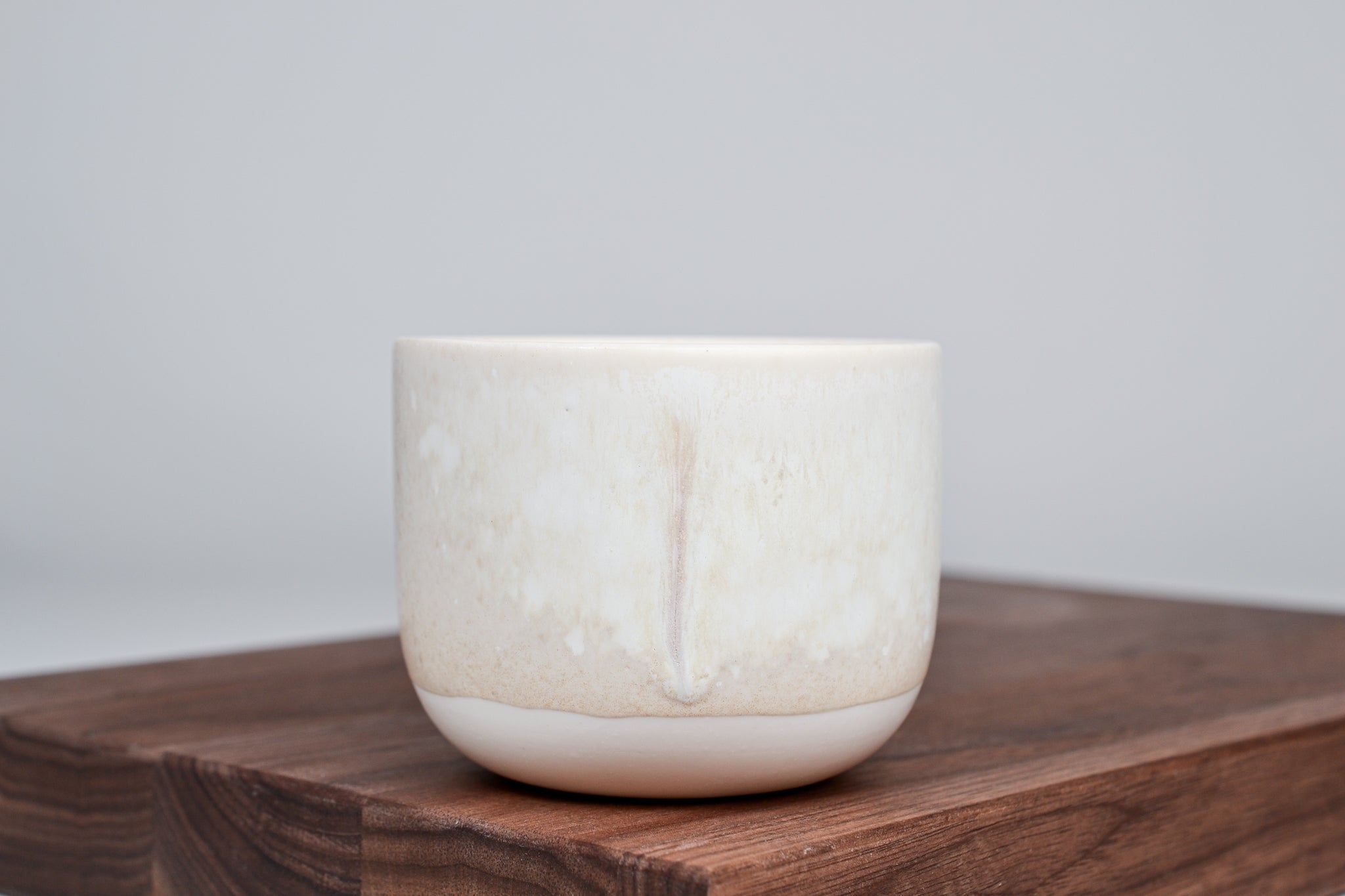 Simple cup with white miracle glaze - 200ml