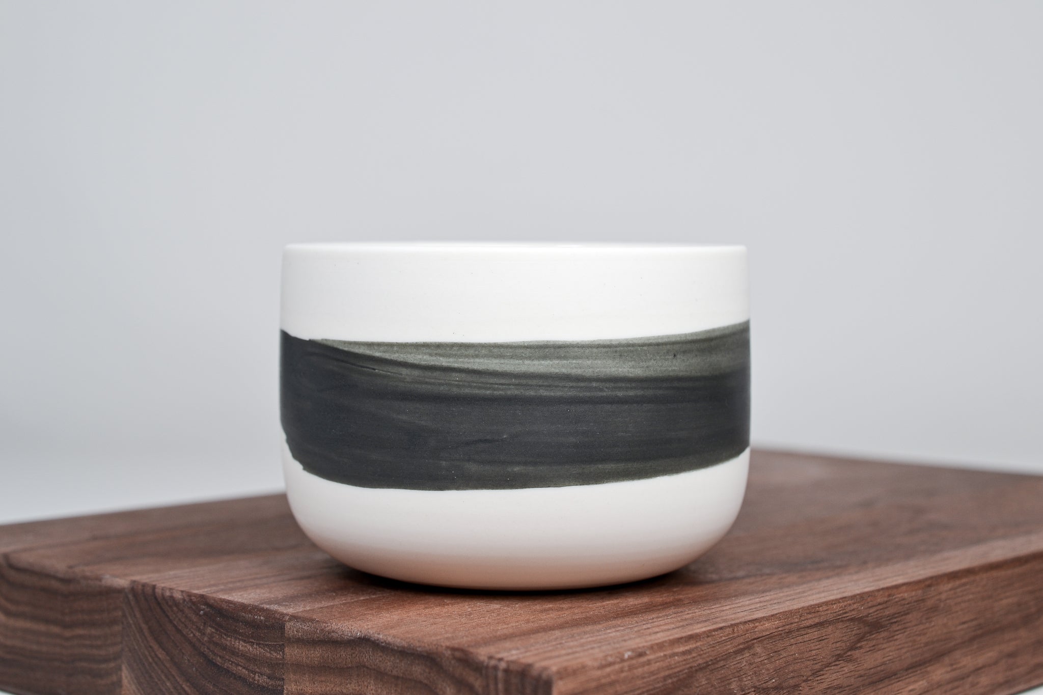 Černá linka - Minimalistický kávový hrnek - 300 ml
