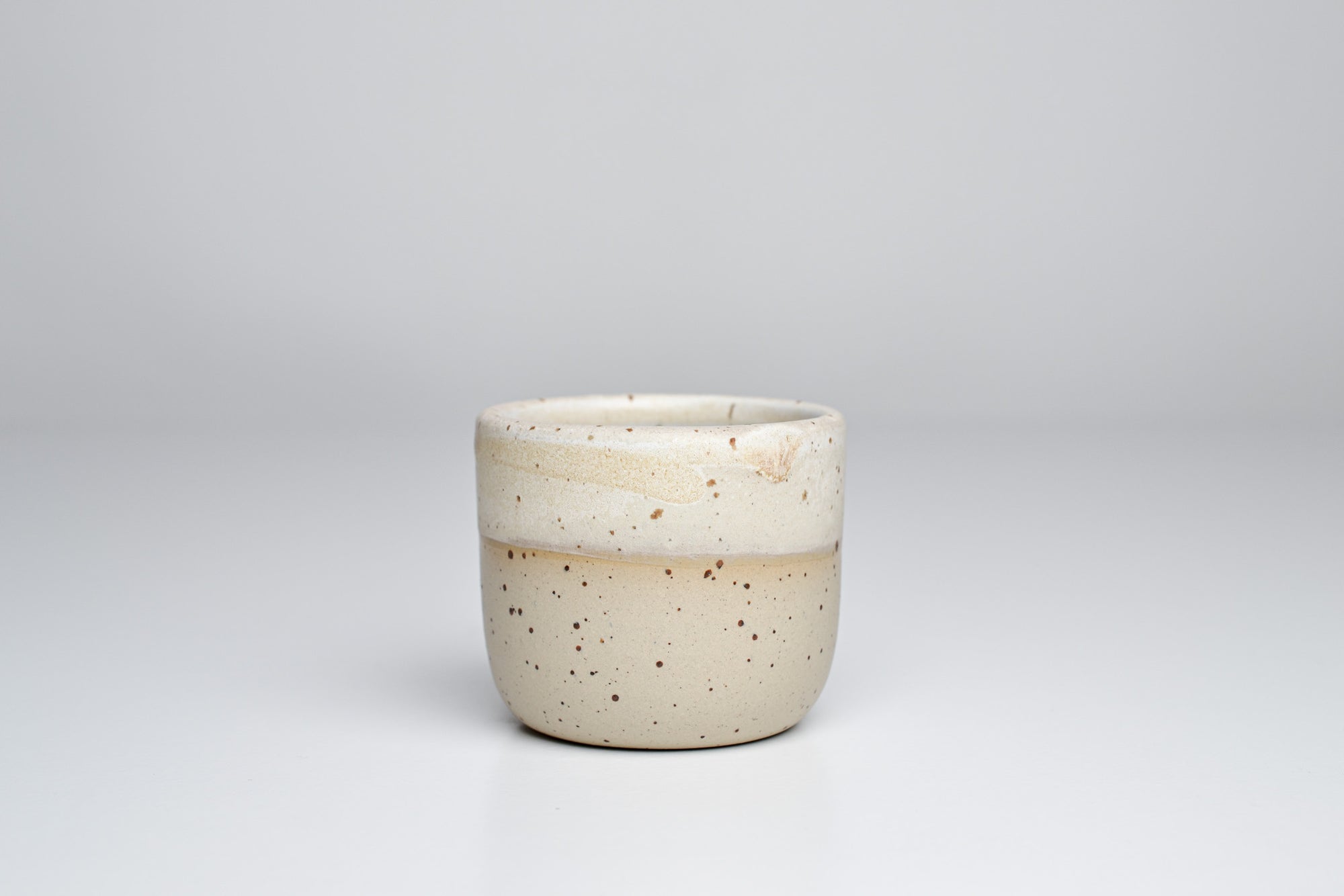Simple cup with miracle glaze - 65ml