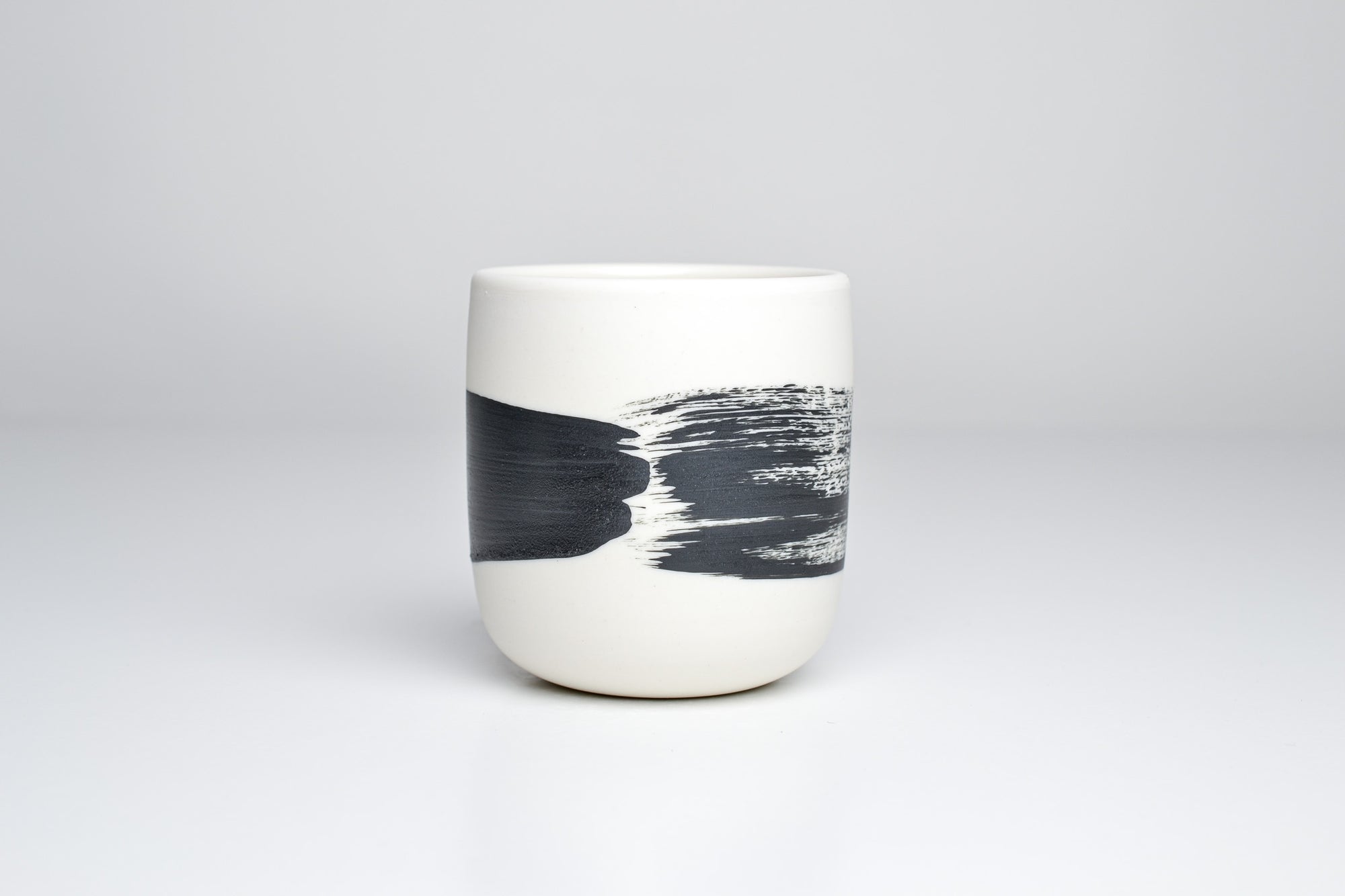 Simple cup, black line, 150ml