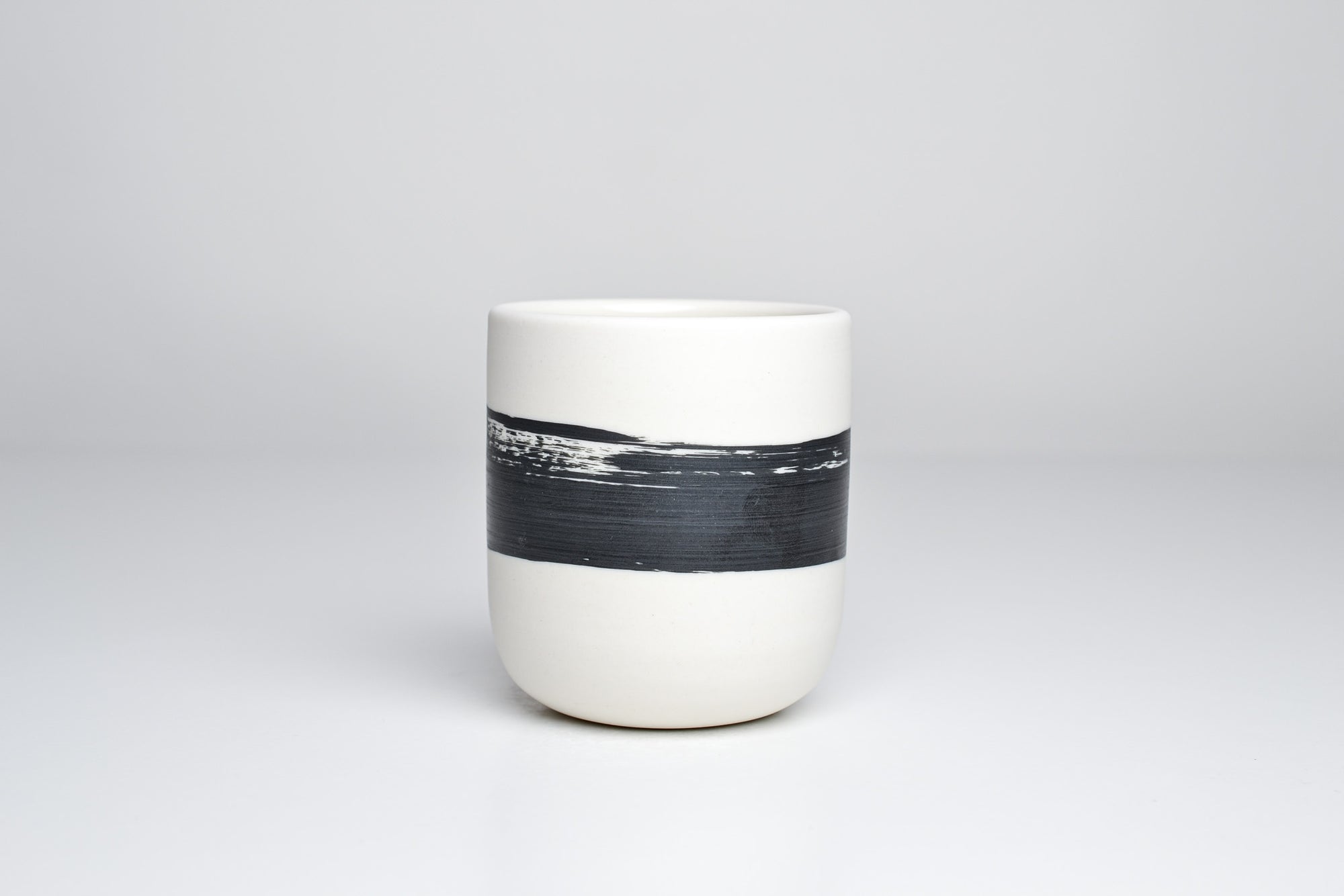 Simple cup, black line, 150ml