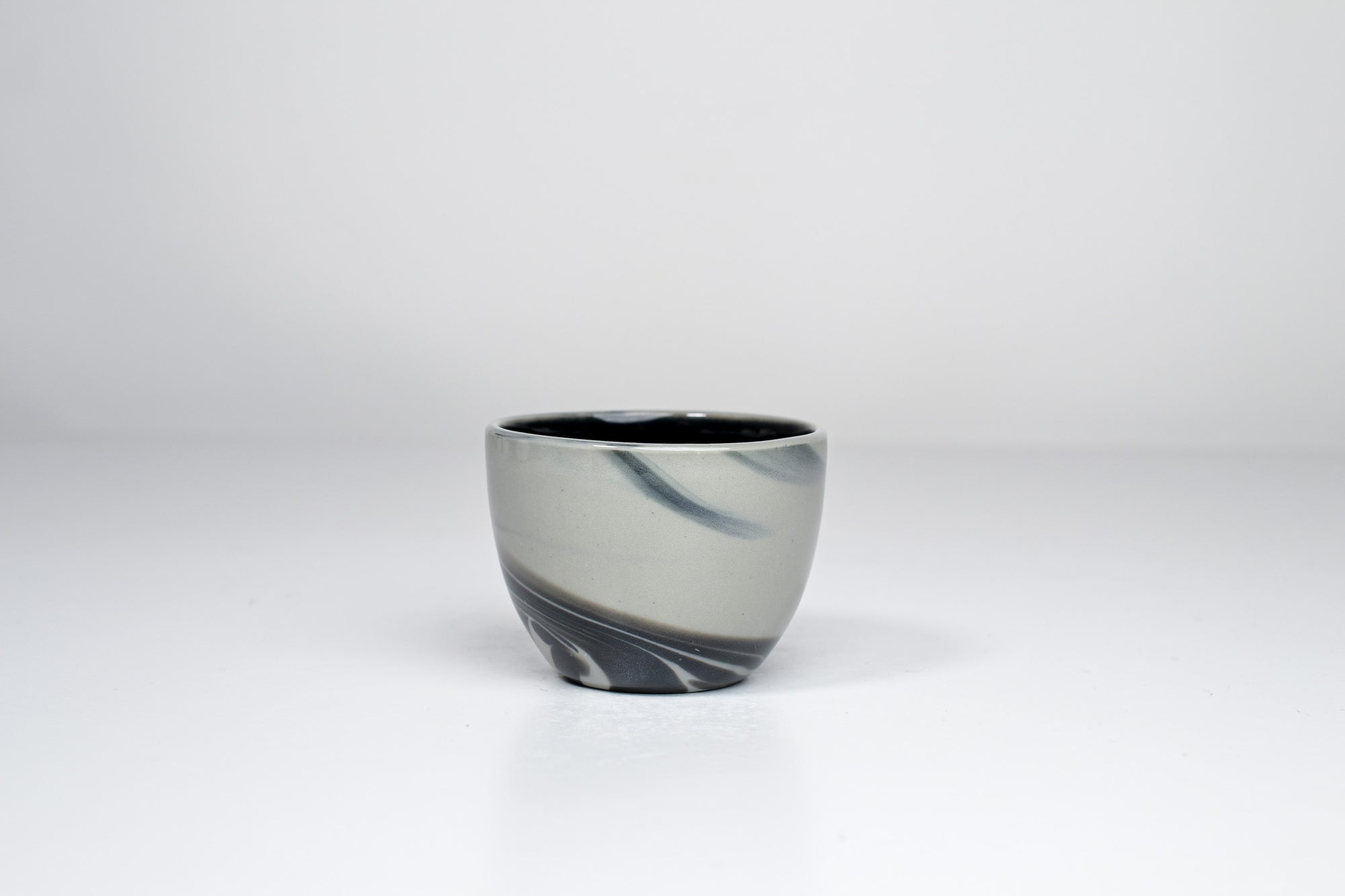 Smoke cup, silk gray&black - 65ml