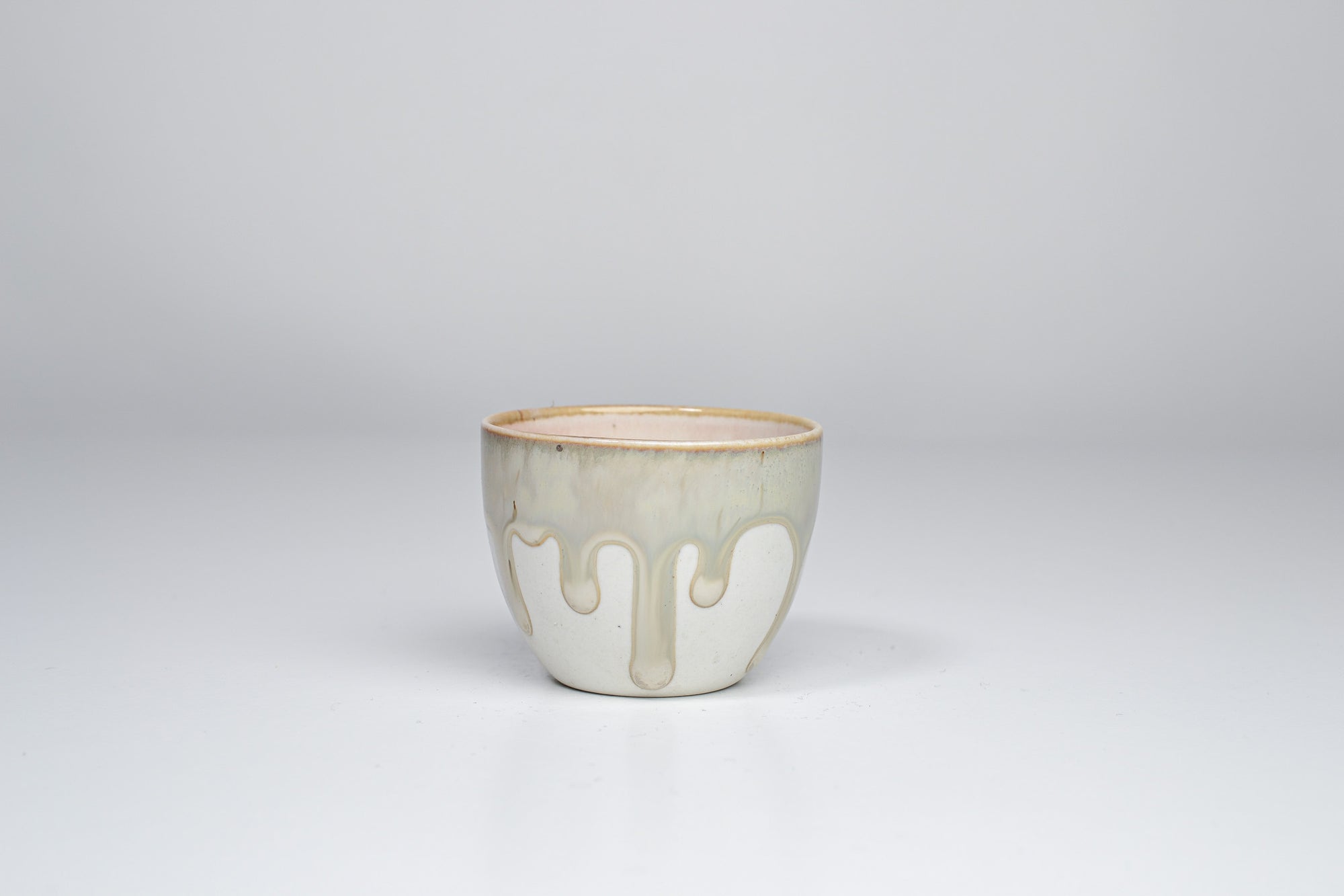 Simple cup with miracle glaze 65ml