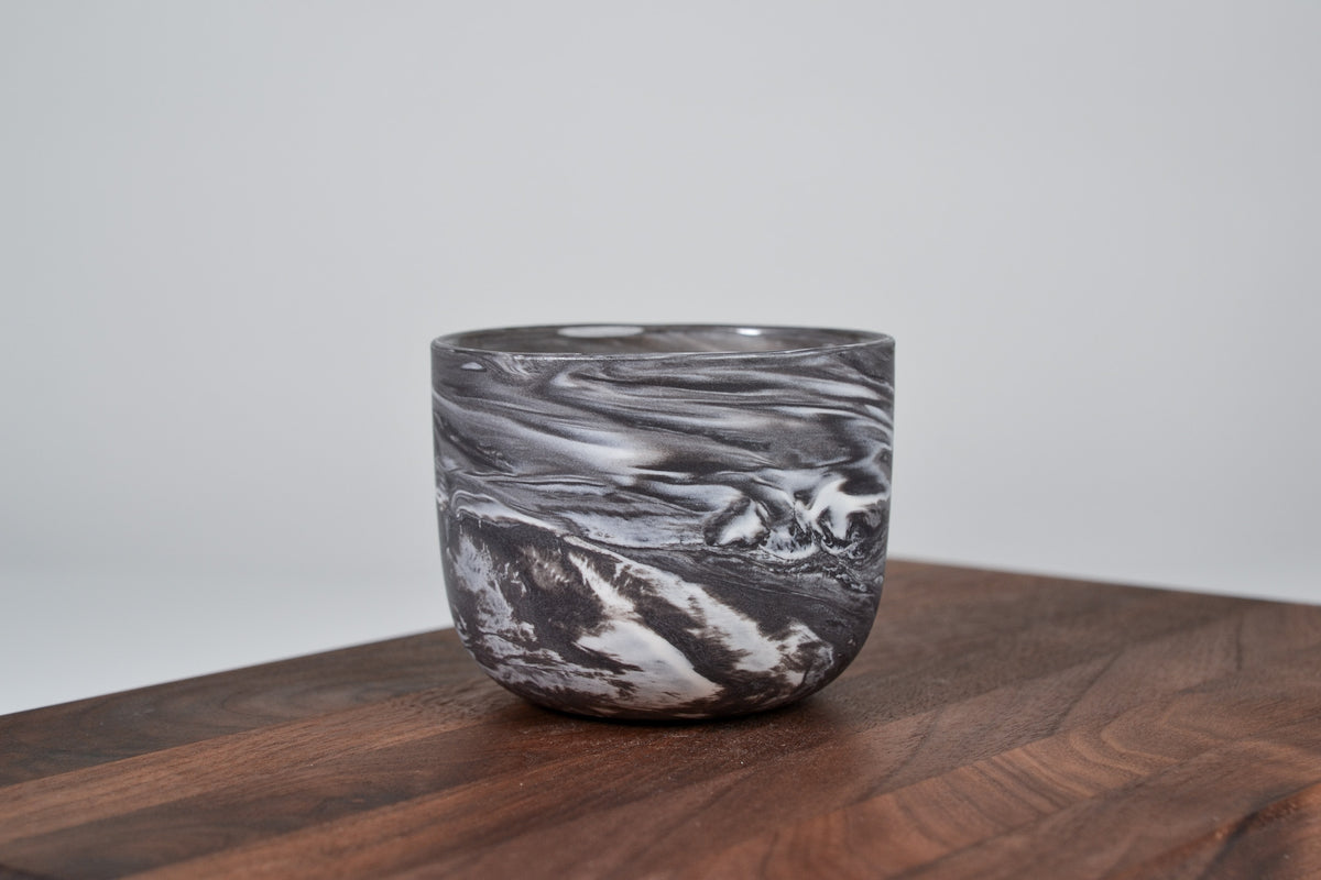 Let it flow. Porcelain cup. Dark chocolate - 200 ml