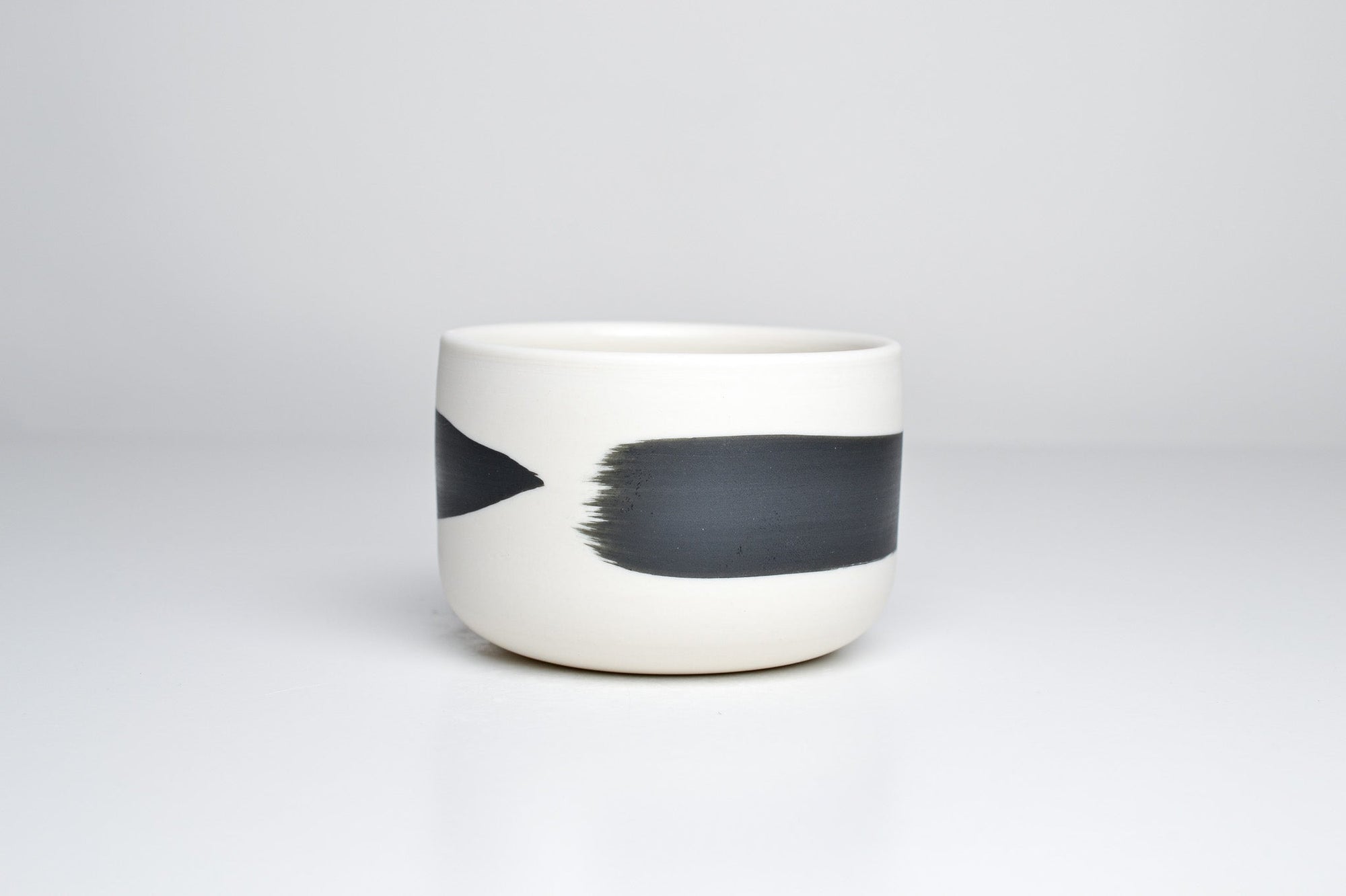 B2B: Simple cup, black line - 200ml