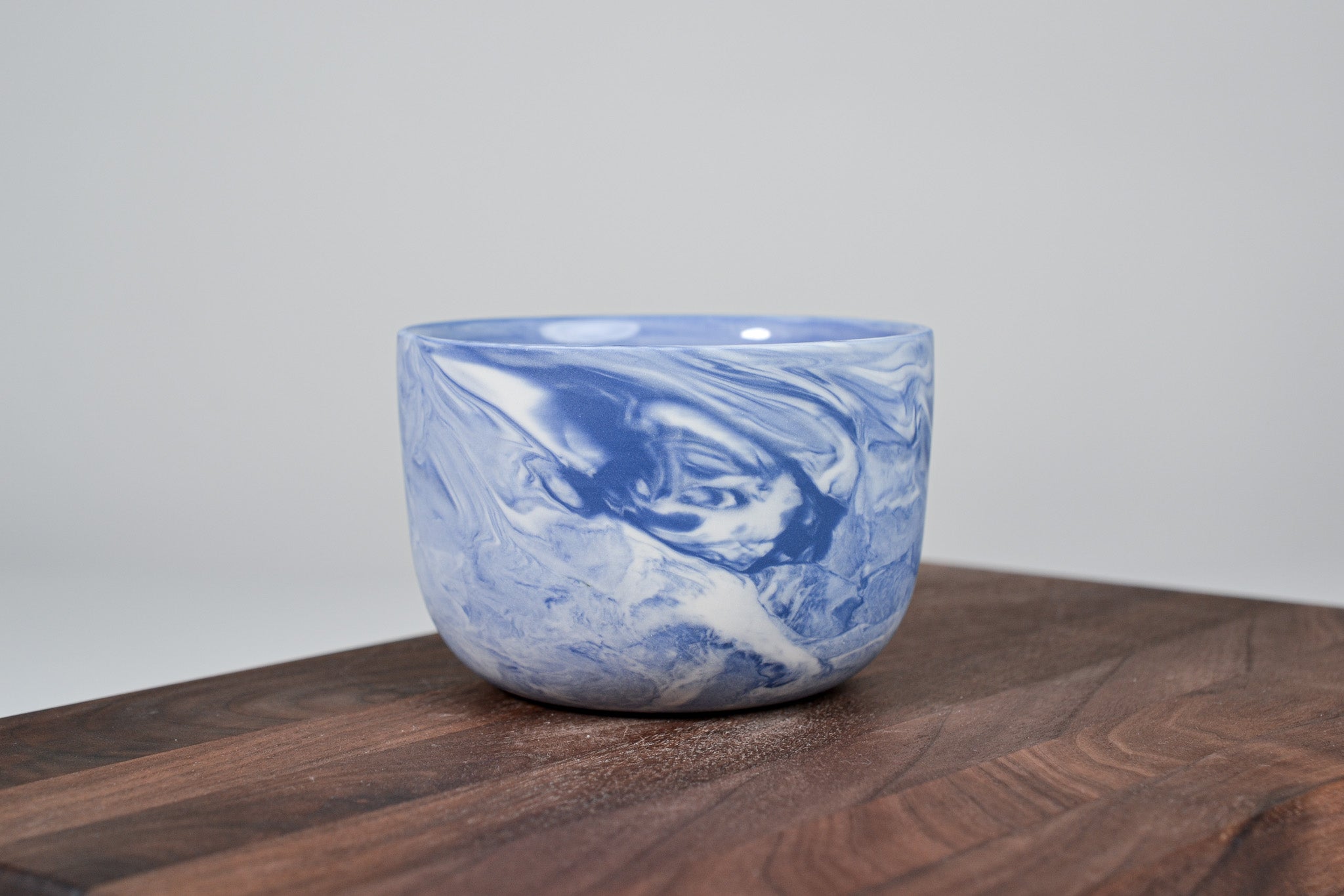 Kávový hrnek z porcelánu - Flow - 280 ml - modrý porcelán