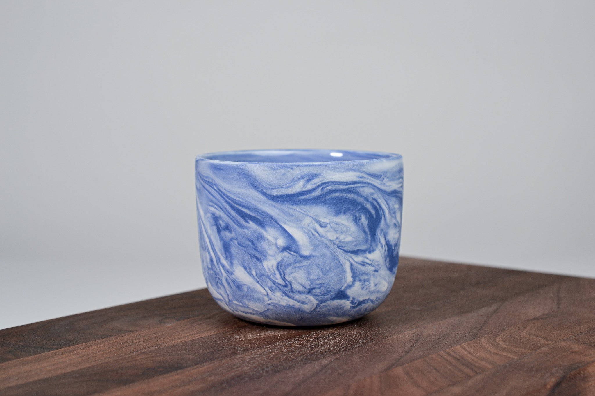 Kávový hrnek z porcelánu - Flow - modrý - 200 ml