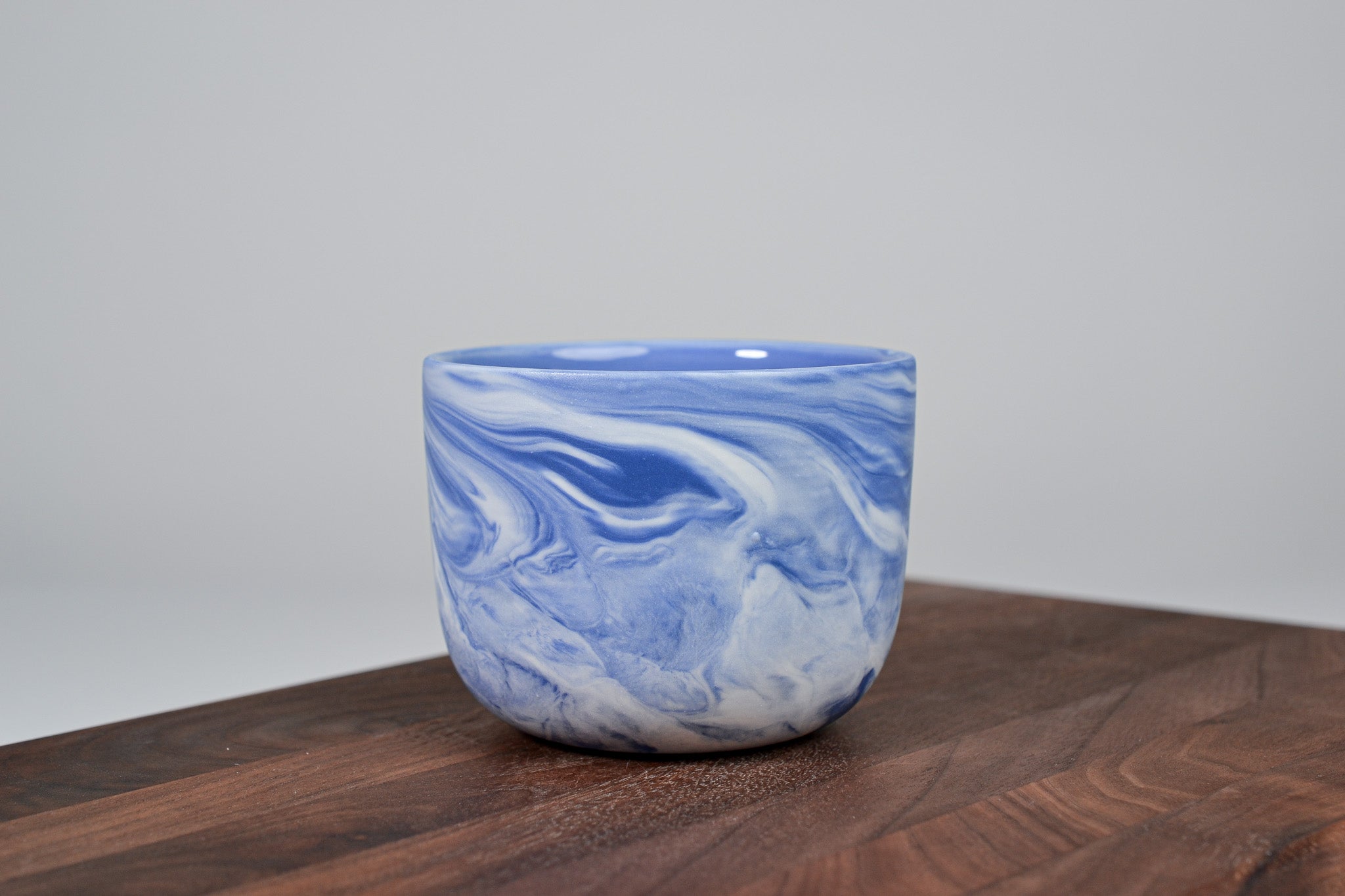 Kávový hrnek z porcelánu - Flow - modrý - 200 ml