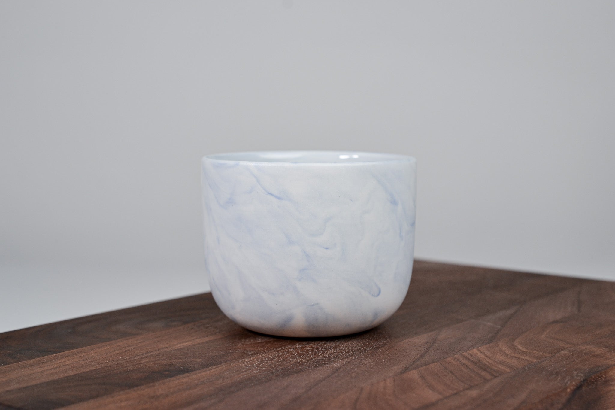 Kávový hrnek z porcelánu - Flow - modrý - 200 ml