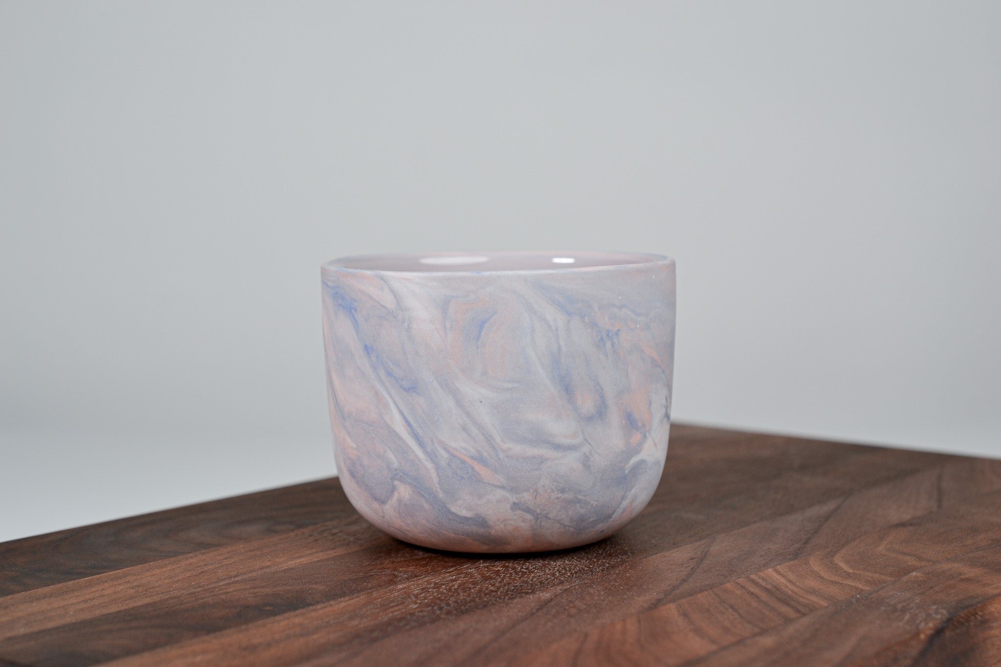 Kávový hrnek z porcelánu - Flow - červánkový - 200 ml