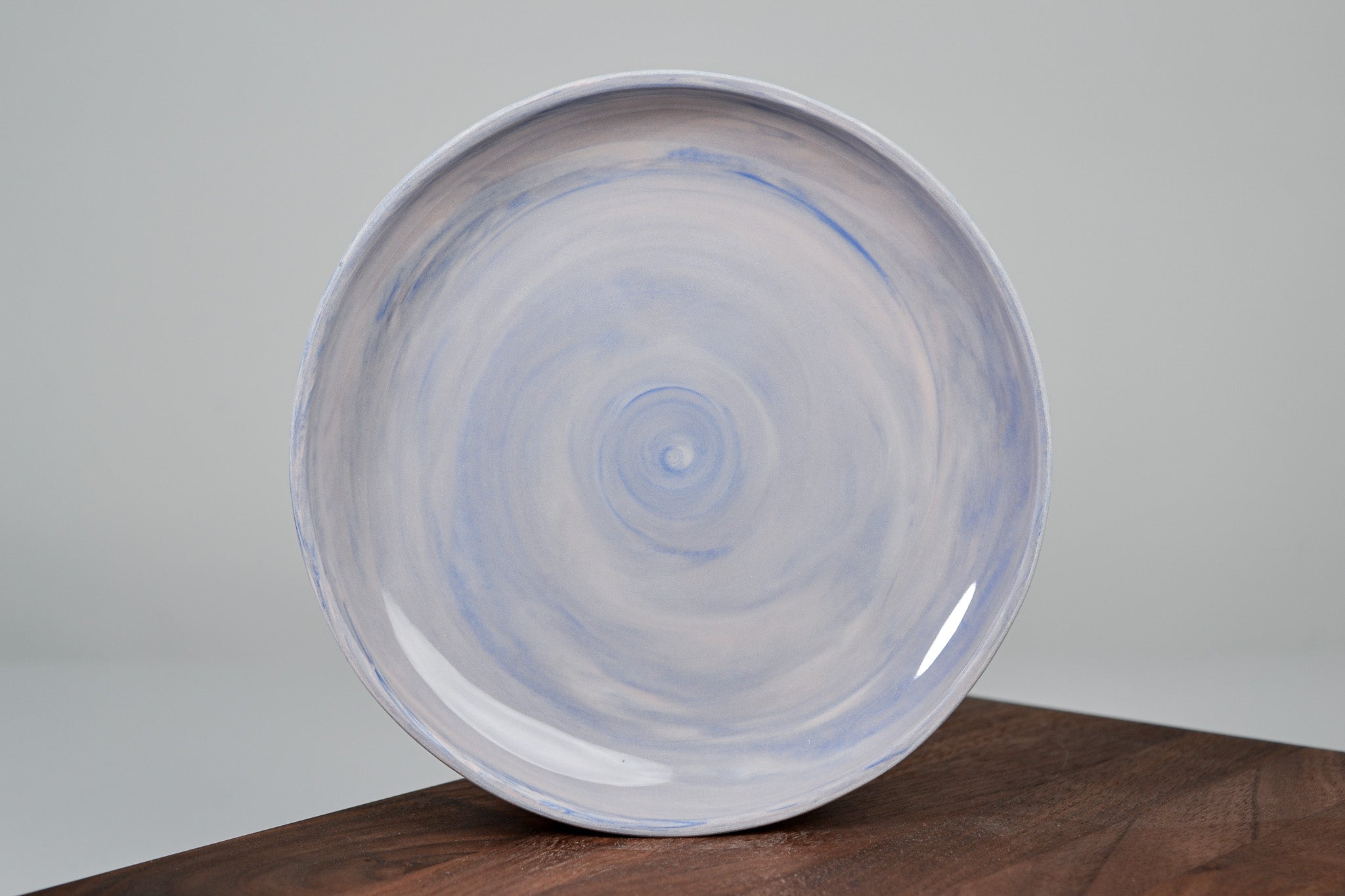 Podšálek z porcelánu - Flow - červánkový