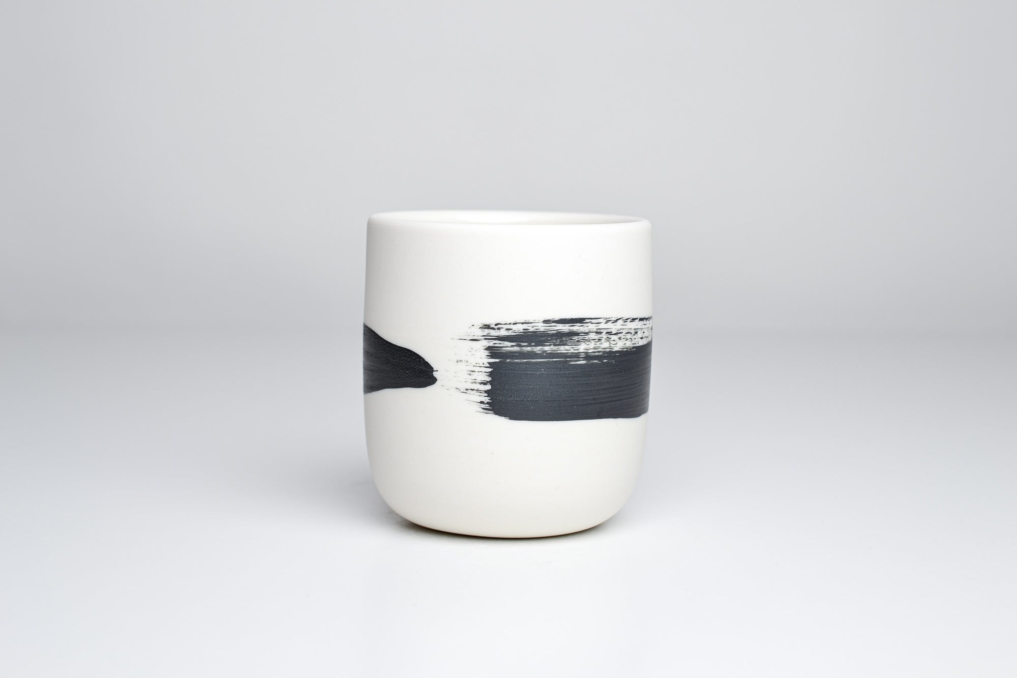 Simple cup, black line, 150ml