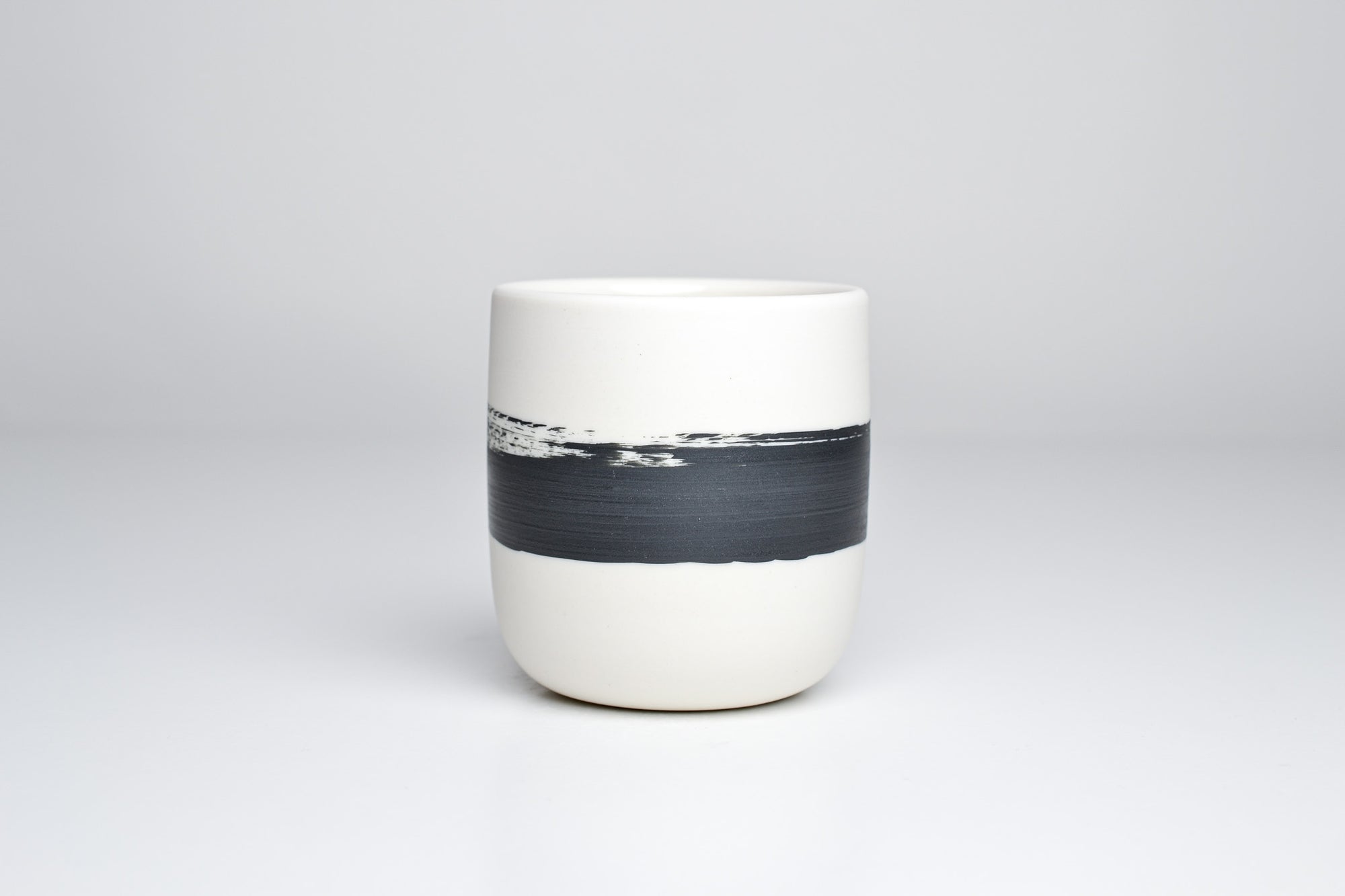 Simple cup, black line, 150ml