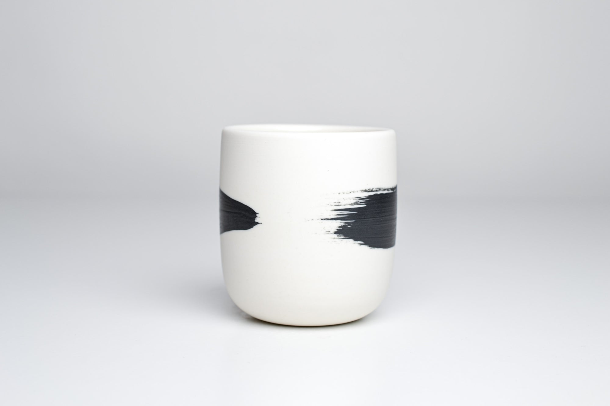 Simple cup, black line, 150ml