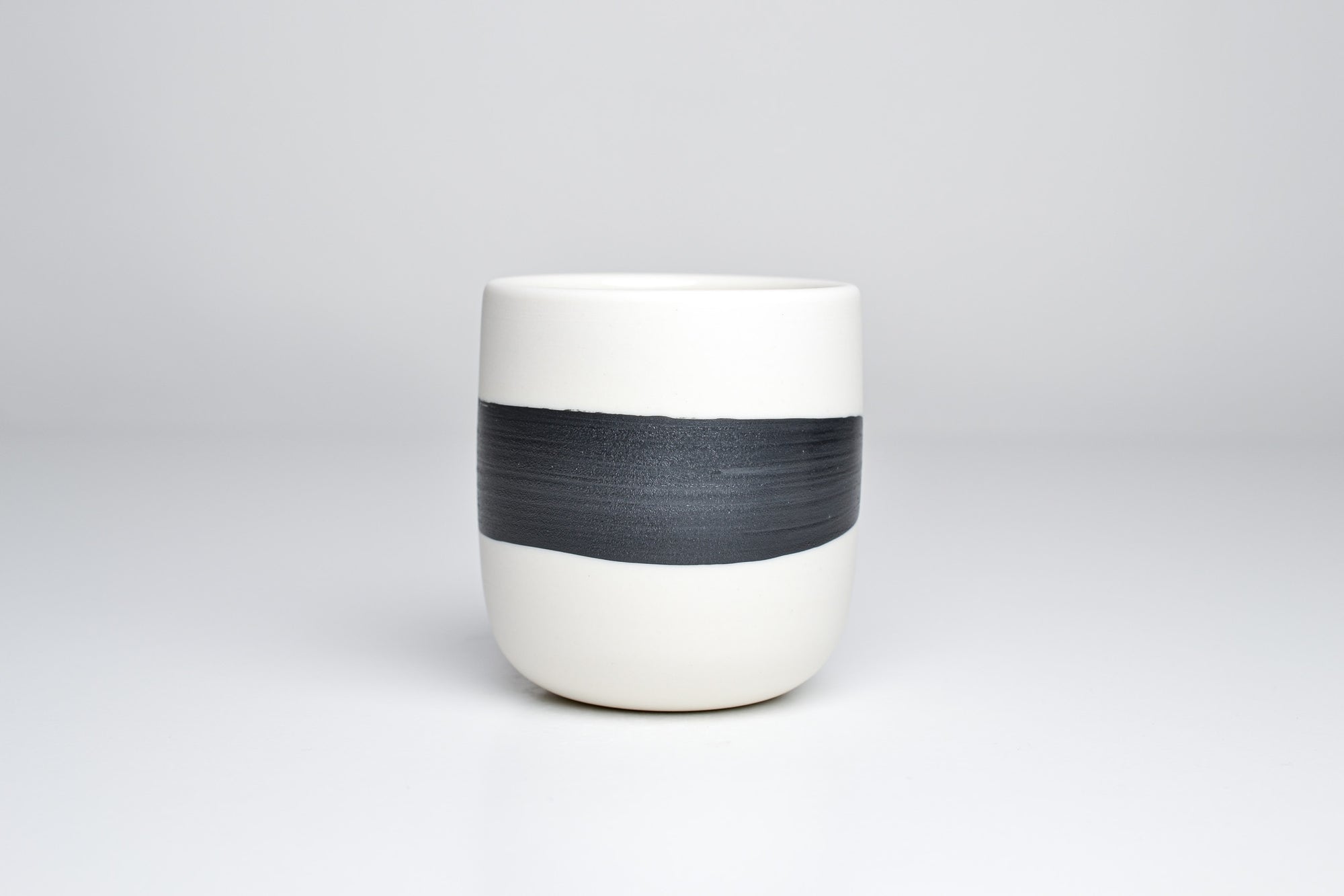 Simple cup, black line, 150ml