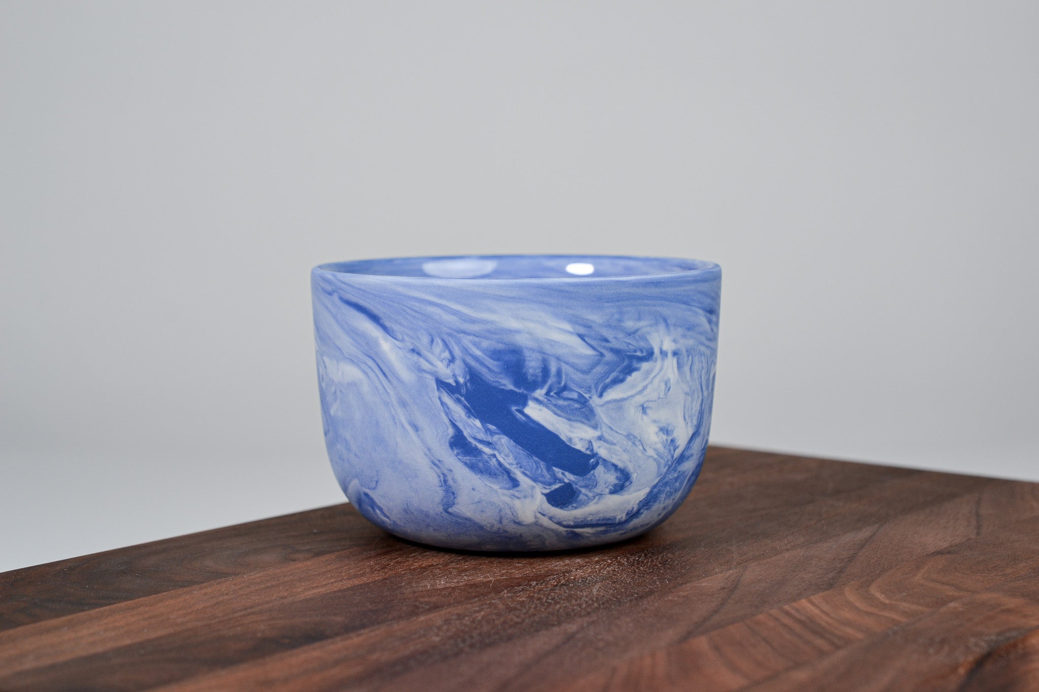 Kávový hrnek z porcelánu - Flow - 280 ml - modrý porcelán