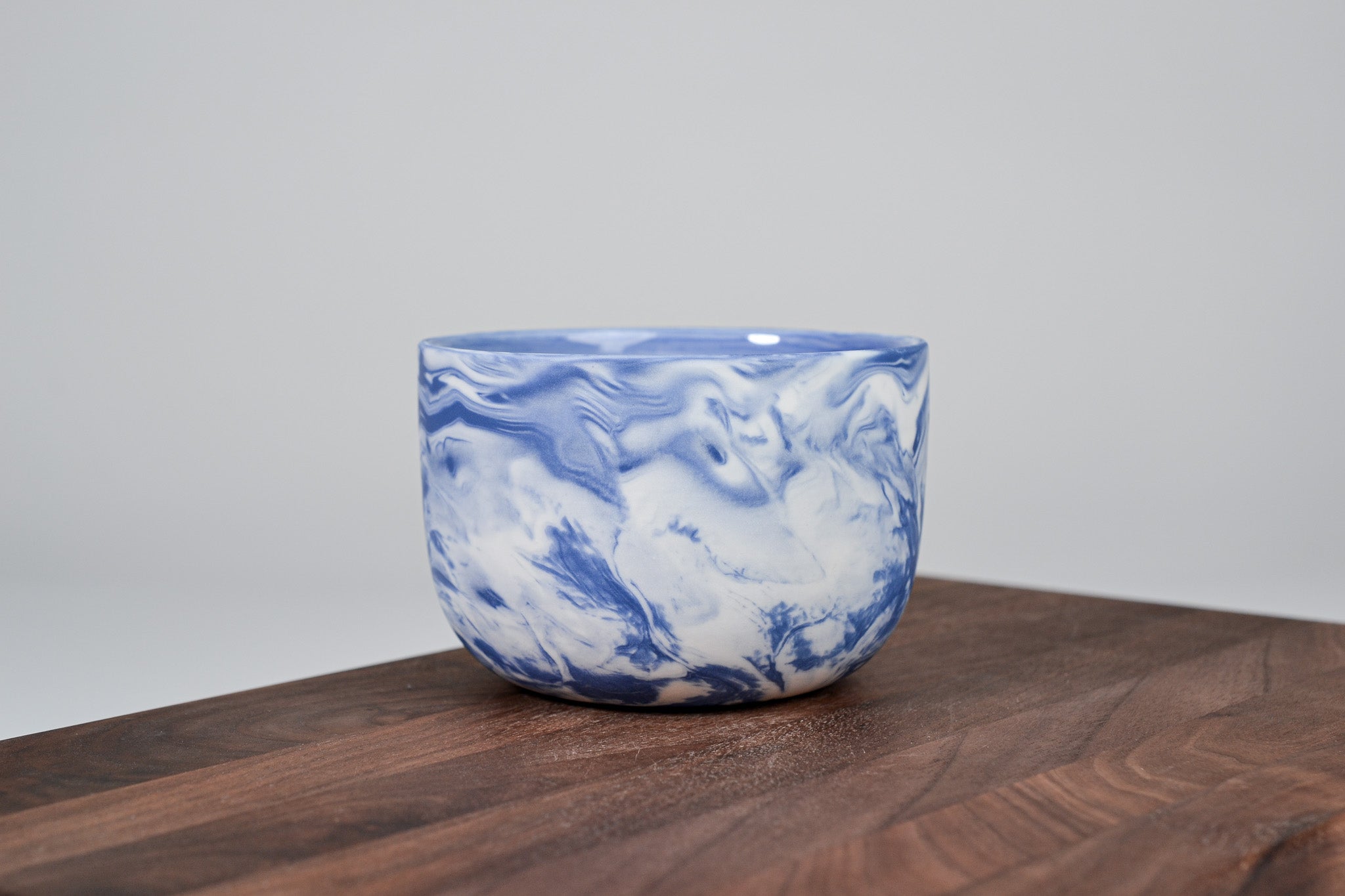 Kávový hrnek z porcelánu - Flow - 280 ml - modrý porcelán