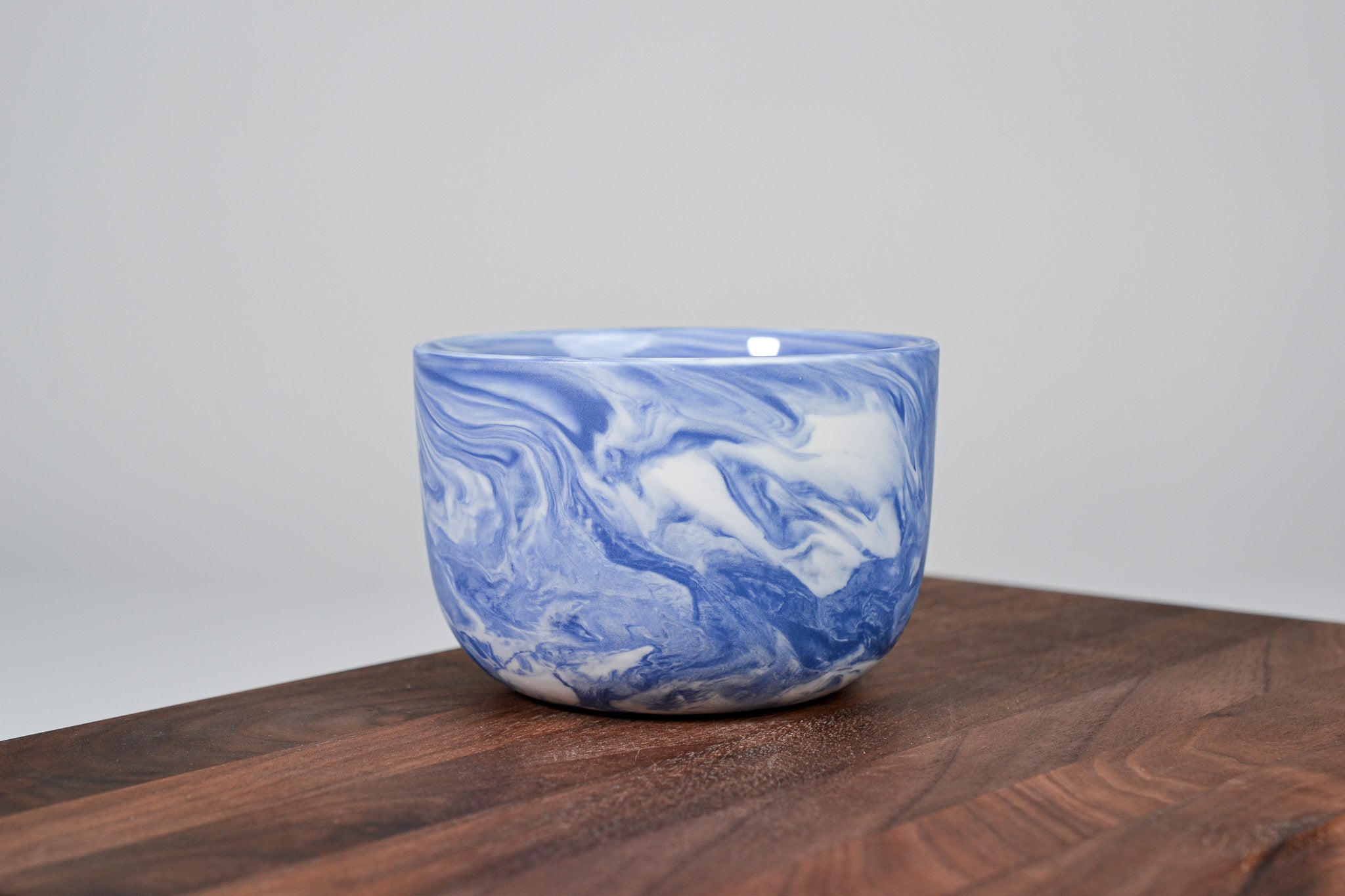 Kávový hrnek z porcelánu - Flow - 280 ml - modrý porcelán