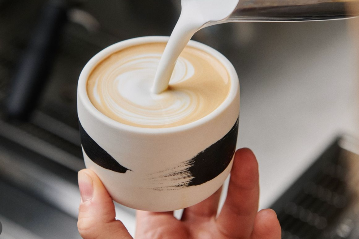 Black line - Simple cup for coffee