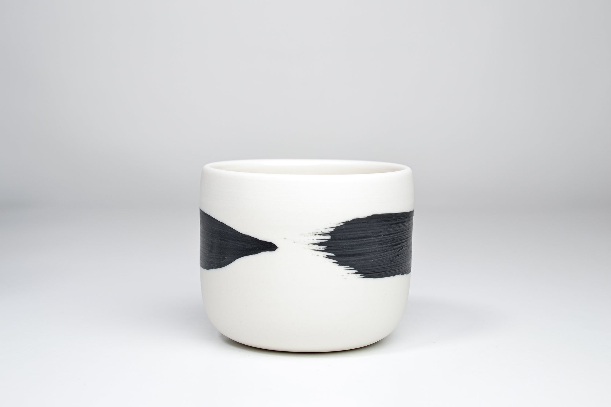 Simple cup, black line, 200ml