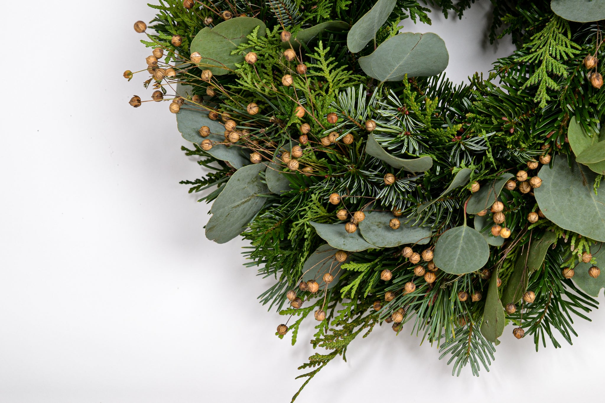 Vánoční věnec - eukalyptus s lenem