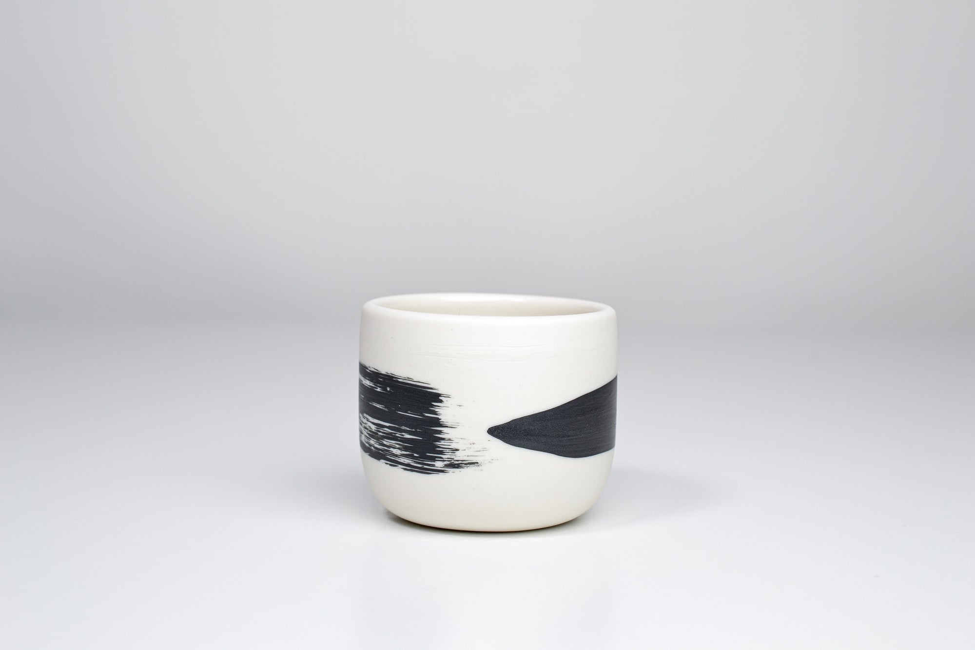Simple cup, black line, 100ml
