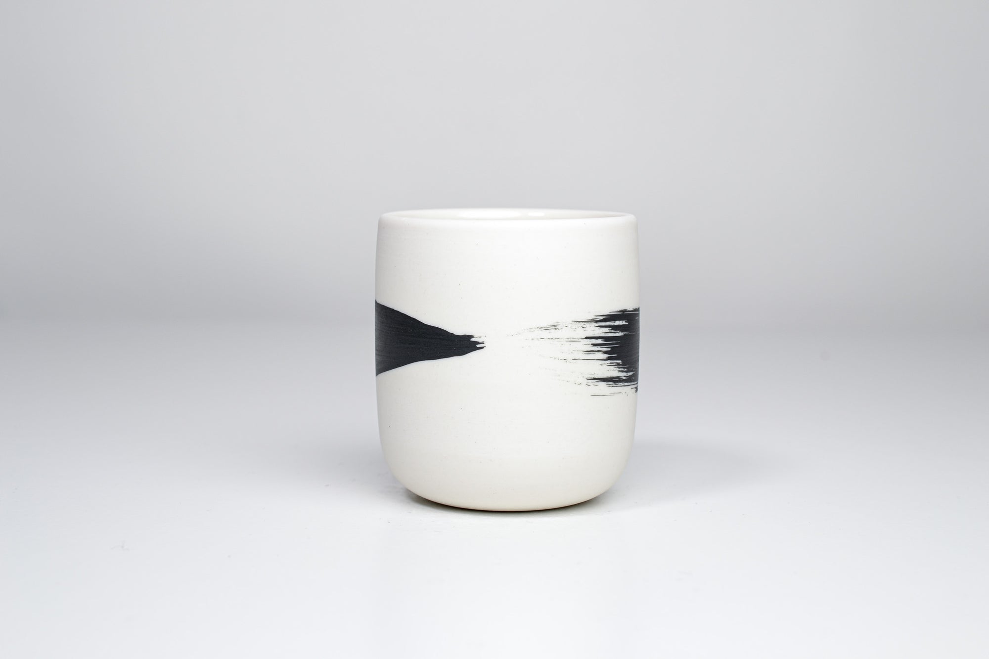 Simple cup, black line, 150ml