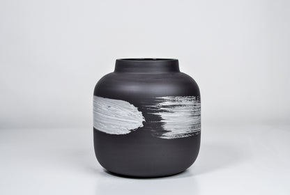 Simple vase, black porcelain with white line 
