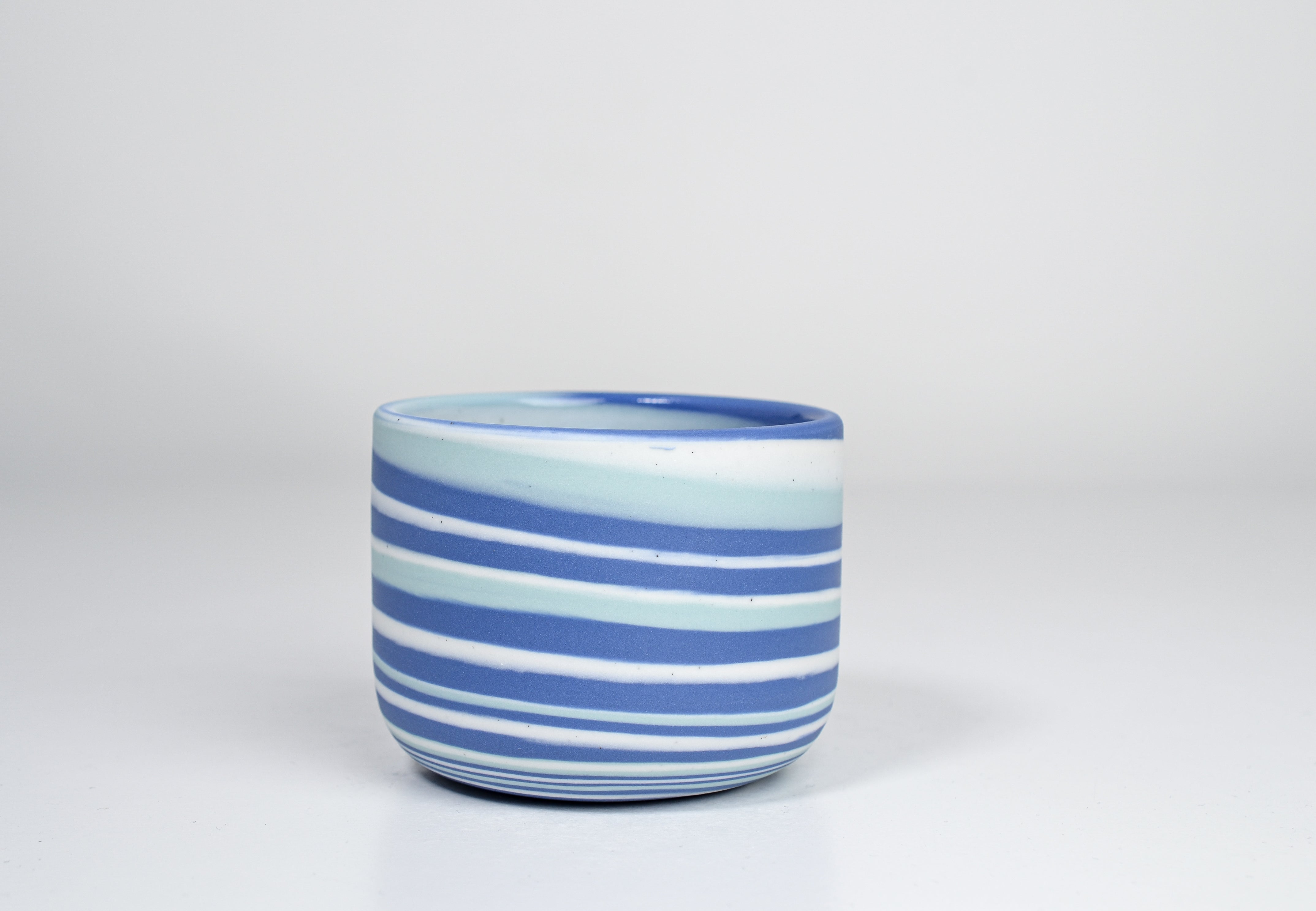 Let it flow. Porcelain cup. 190ml