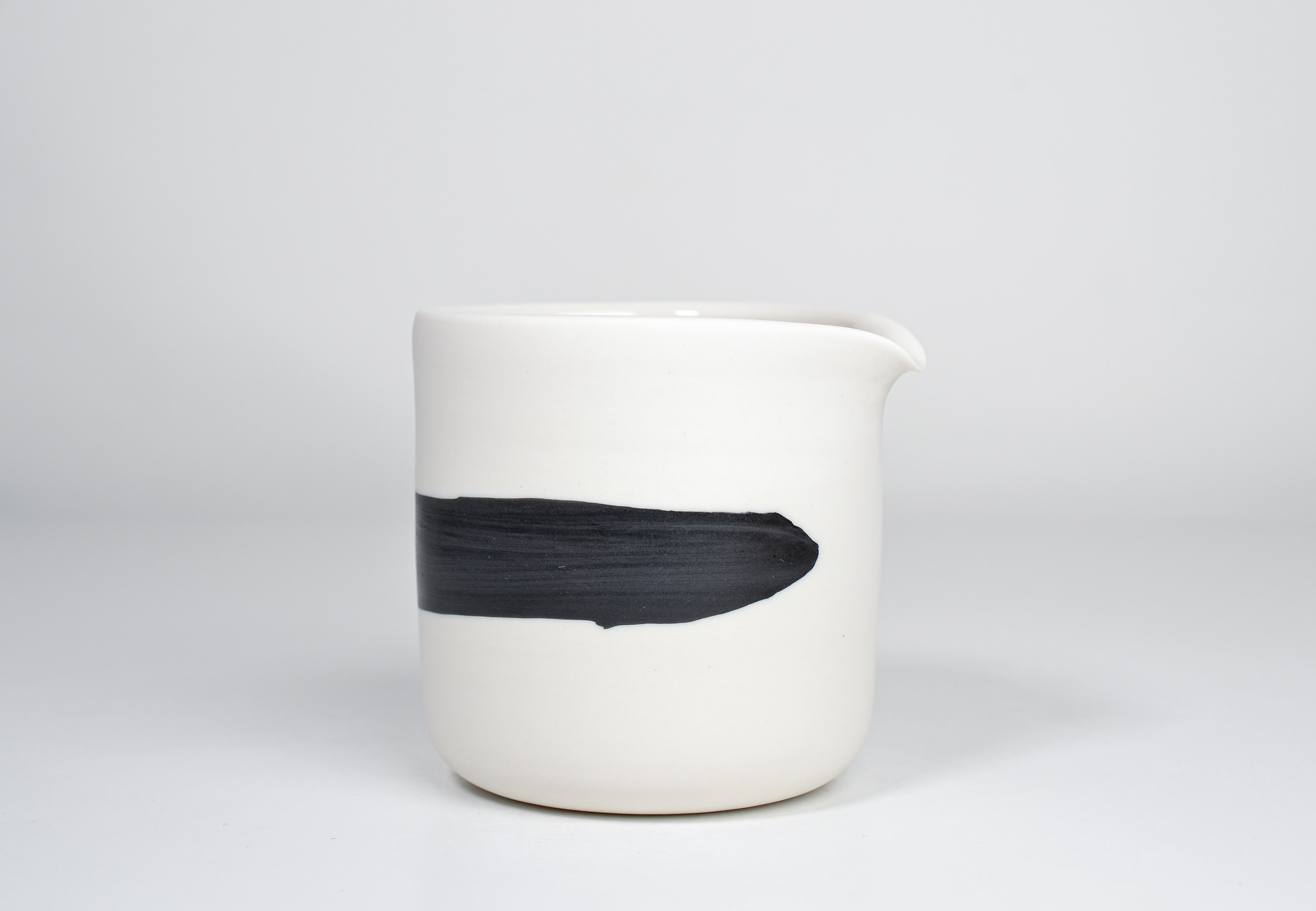 Simple jug - black line - 300ml