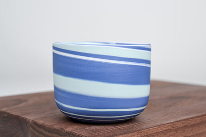 Let it flow. Porcelain cup. 190 ml