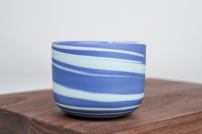 Let it flow. Porcelain cup. 190 ml
