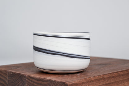 Let it flow. Porcelain cup. 280 ml