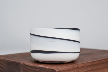 Let it flow. Porcelain cup. 280 ml