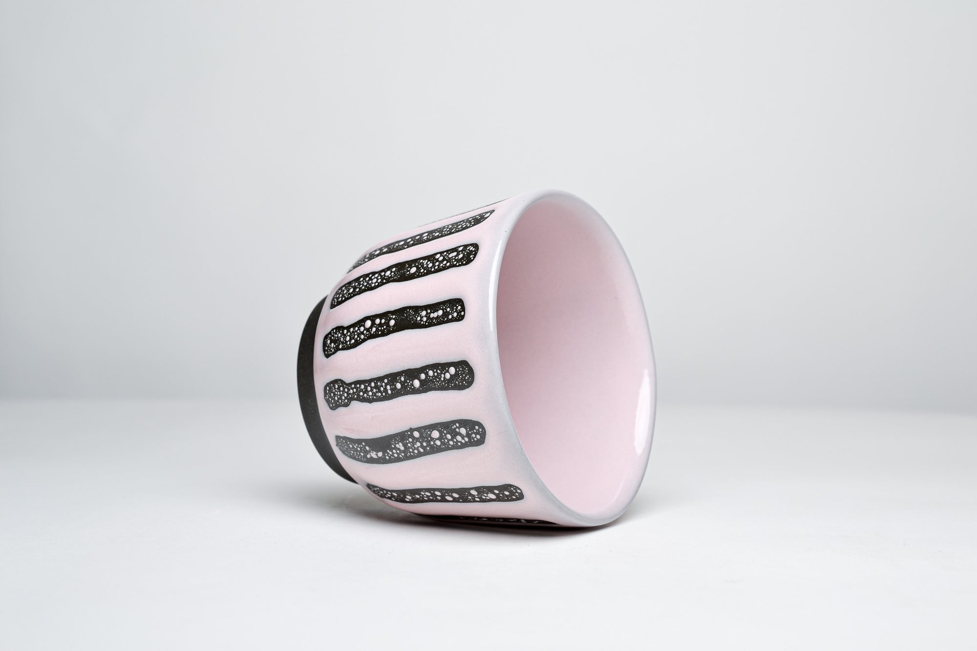 Mercury cup, pink stripes