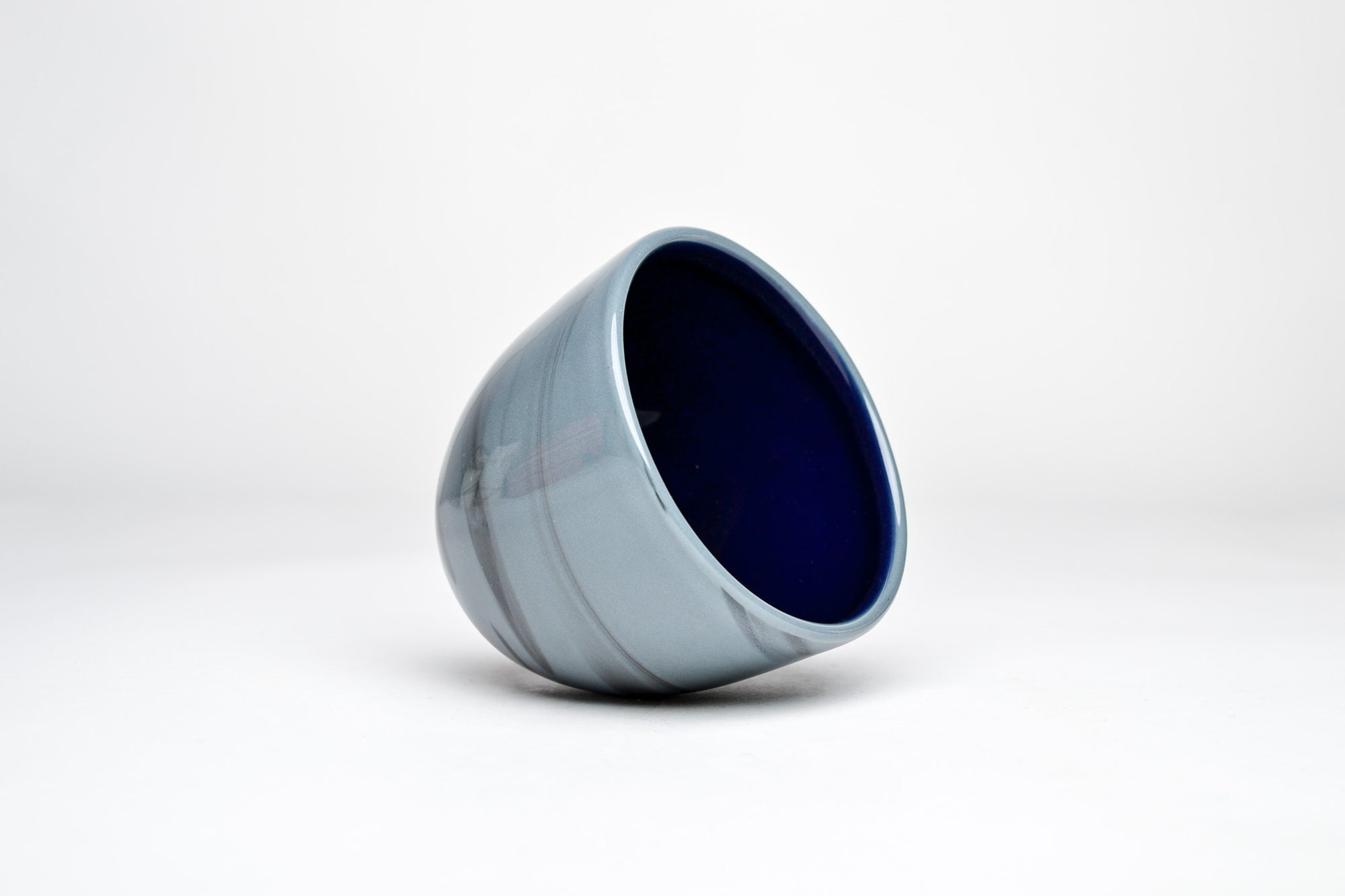 Smoke cup, blue gray and black - glossy version
