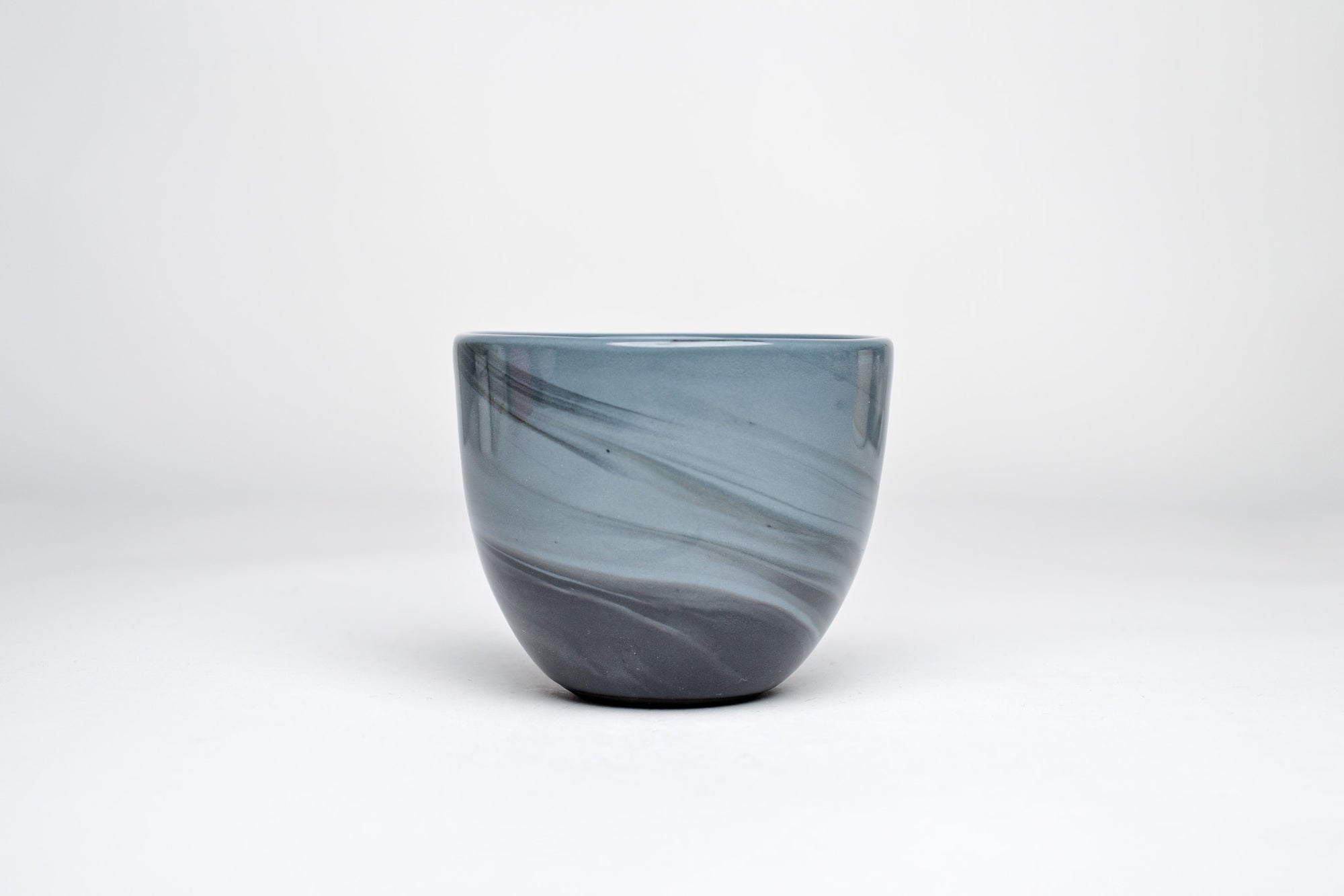 Smoke cup, blue gray and black - glossy version
