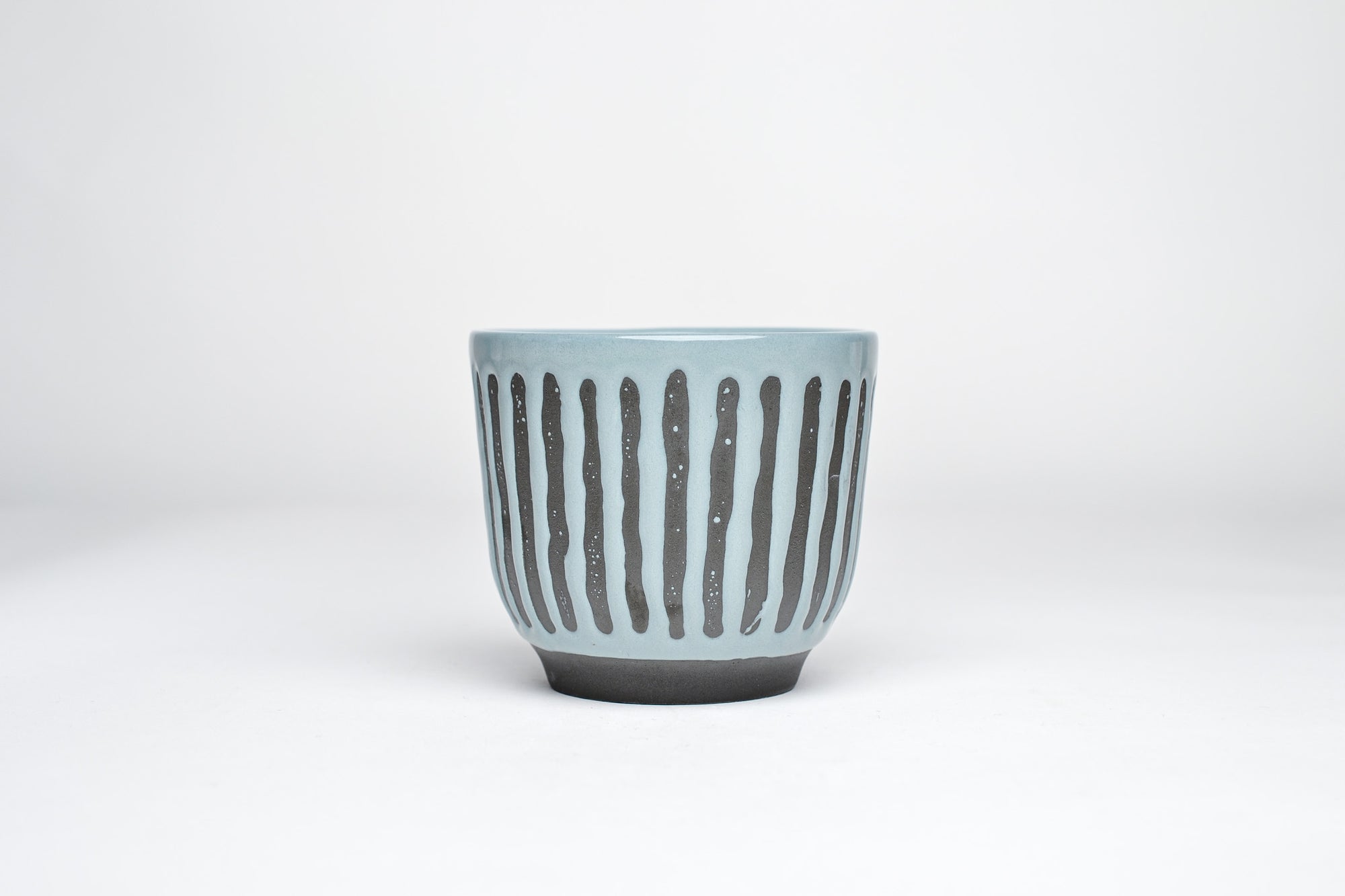Mercury cup, khaki stripes