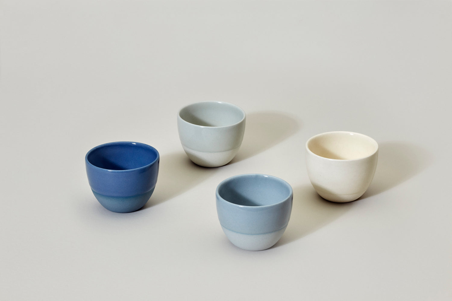 Simple cups, blue set
