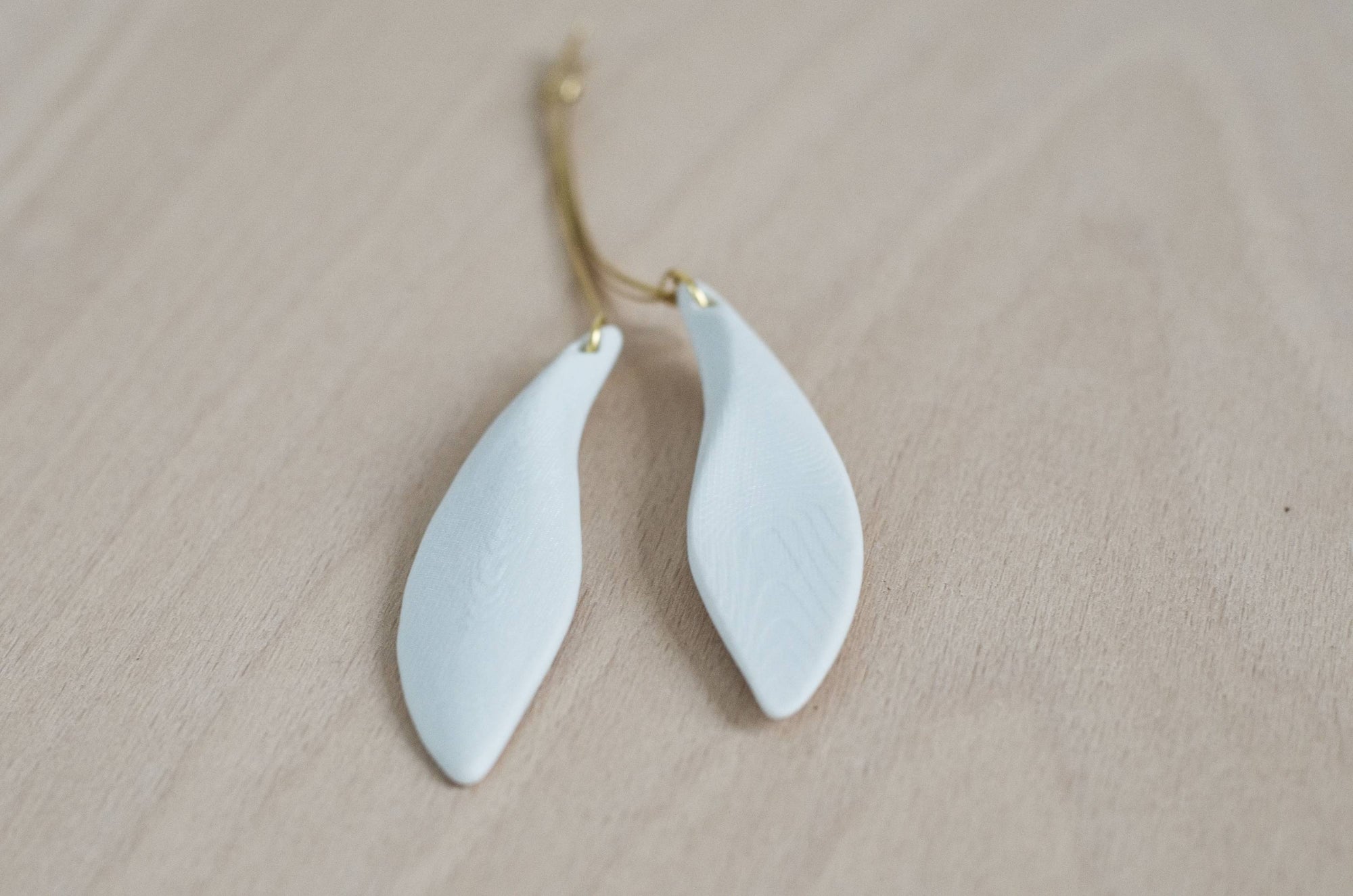 LEAVES OF CHRISTMAS